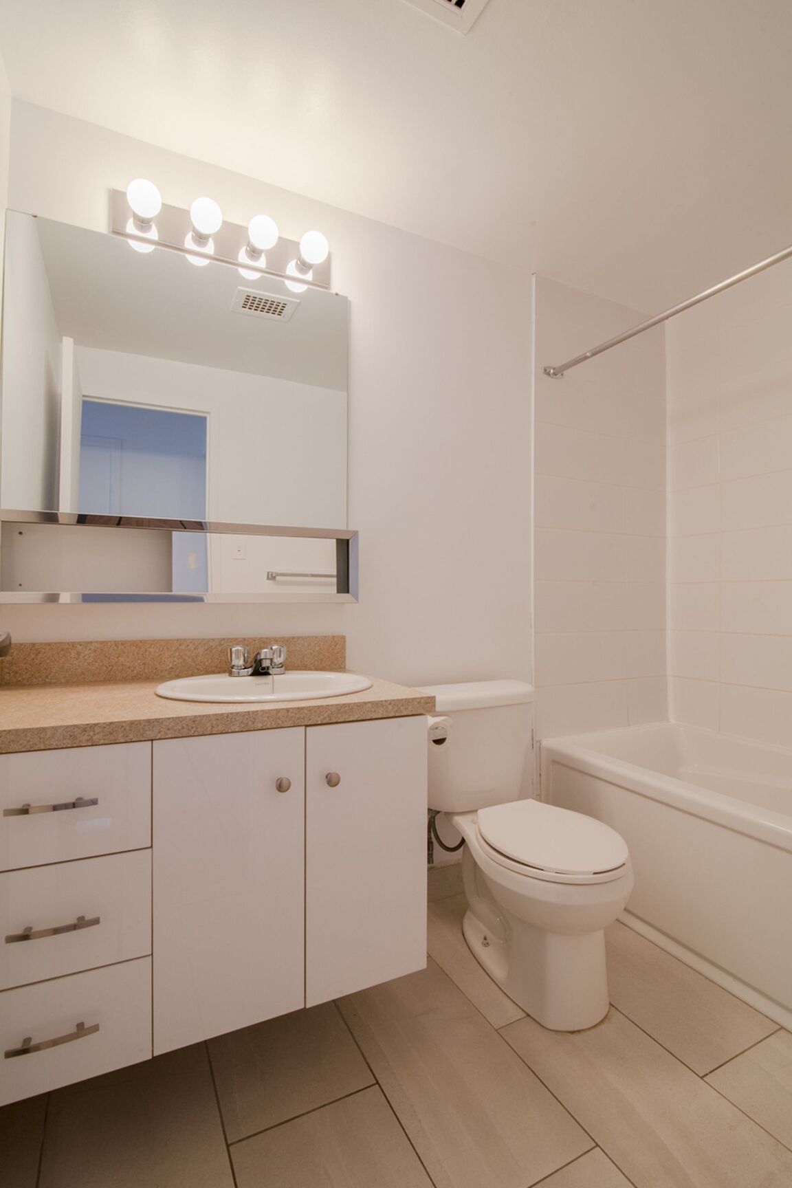 900 Rockland Avenue - Photo 64