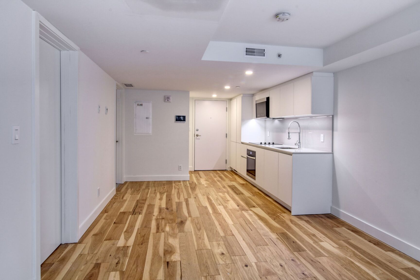3460 Peel Street - Photo 27