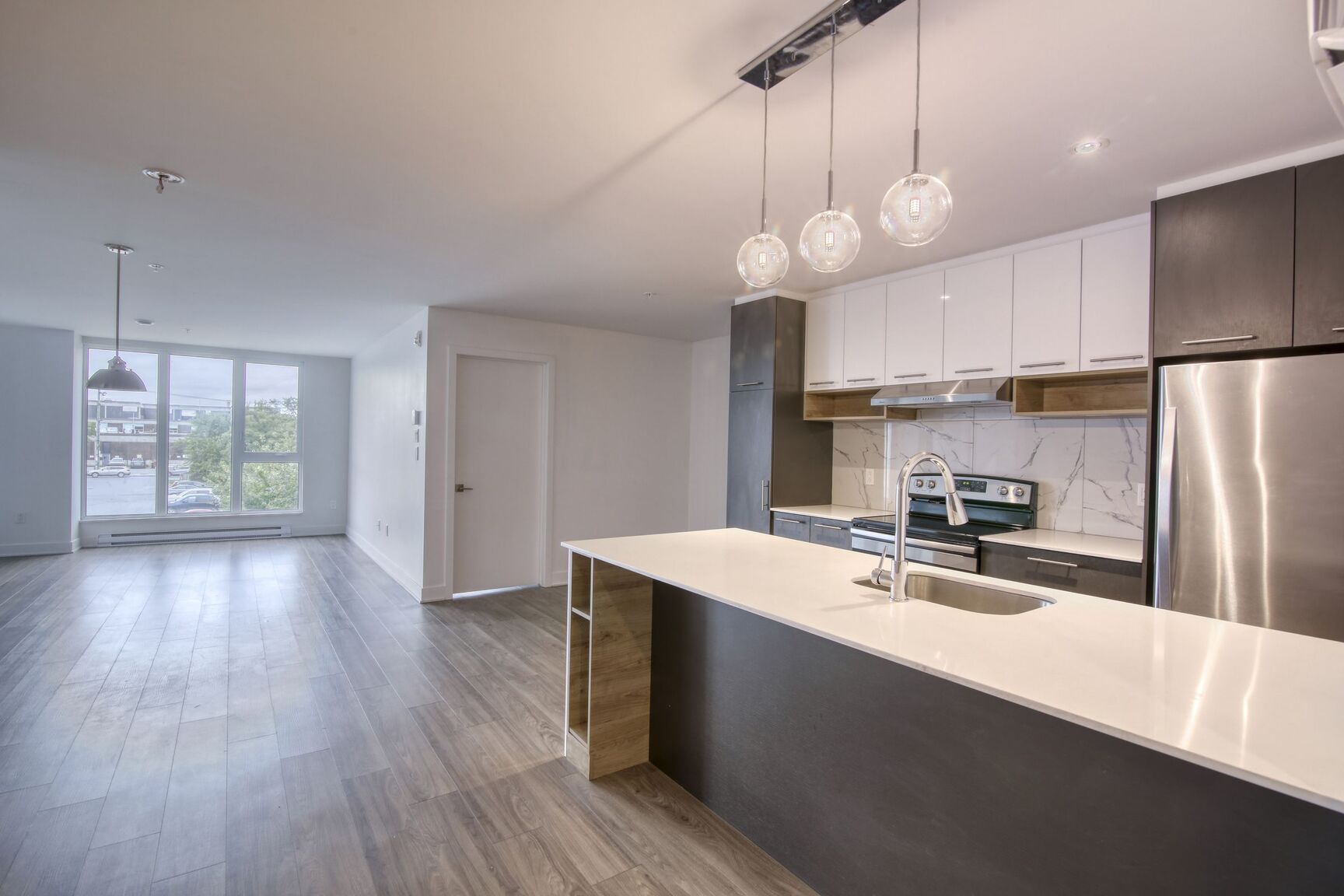 9675 Papineau - Photo 17