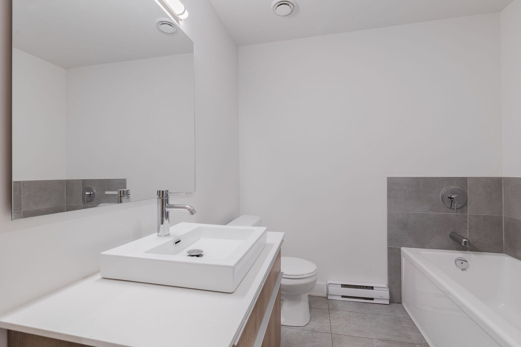 9675 Papineau - Photo 25