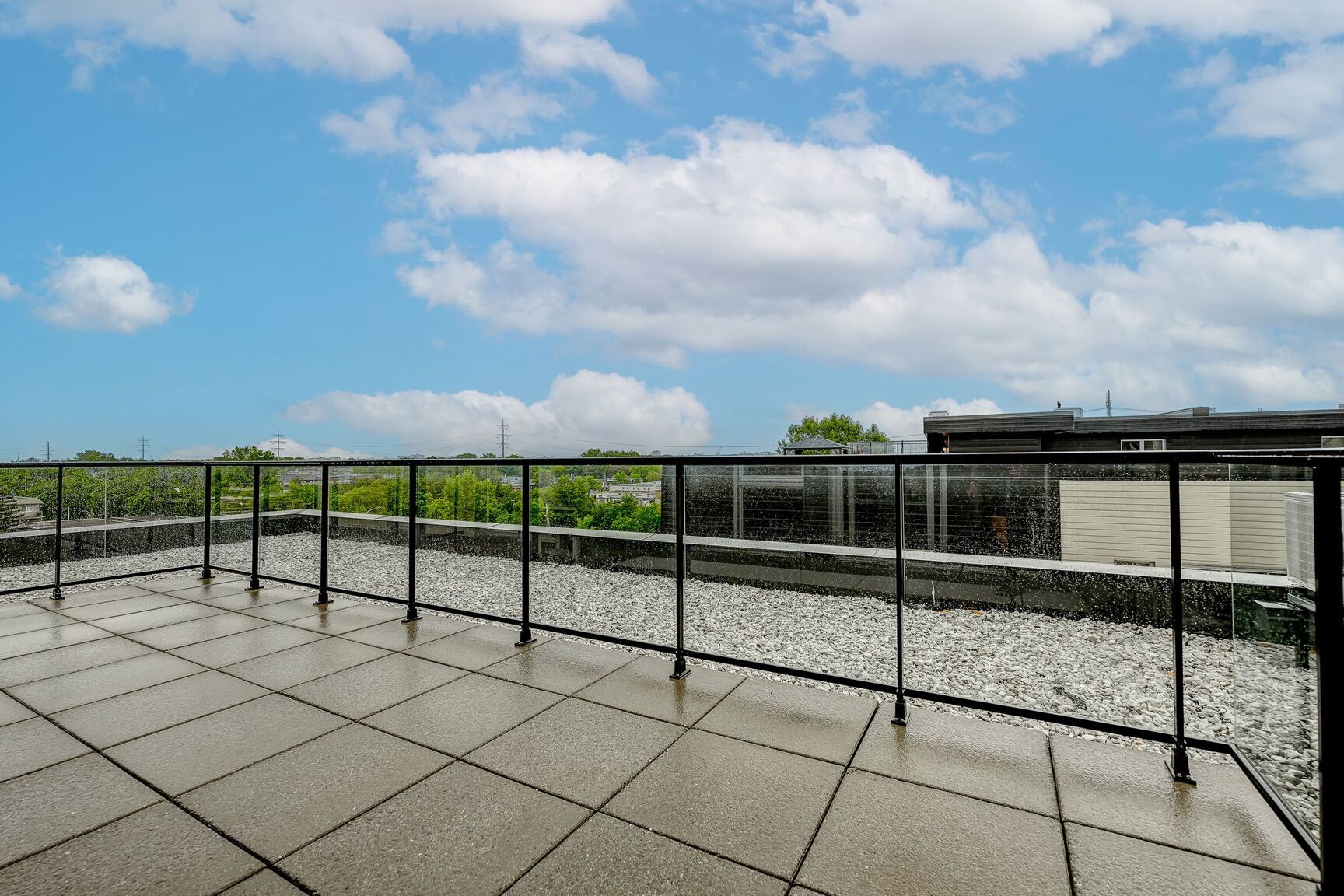 9675 Papineau - Photo 32