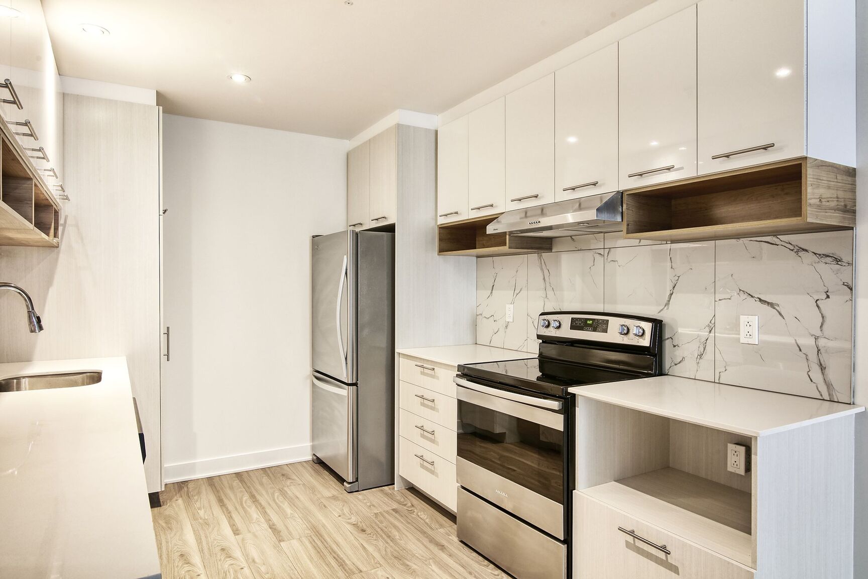 9675 Papineau - Photo 3