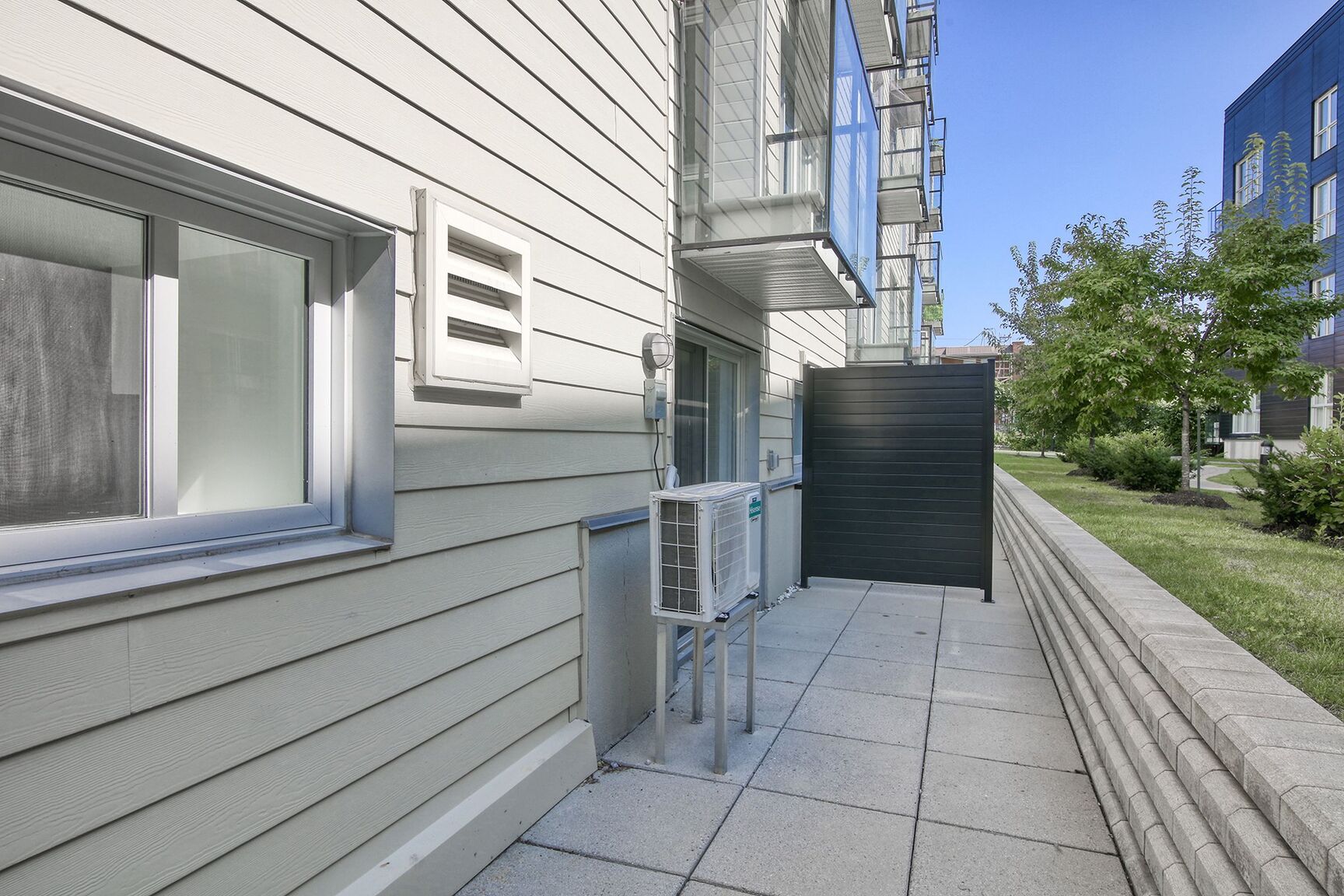 9675 Papineau - Photo 13