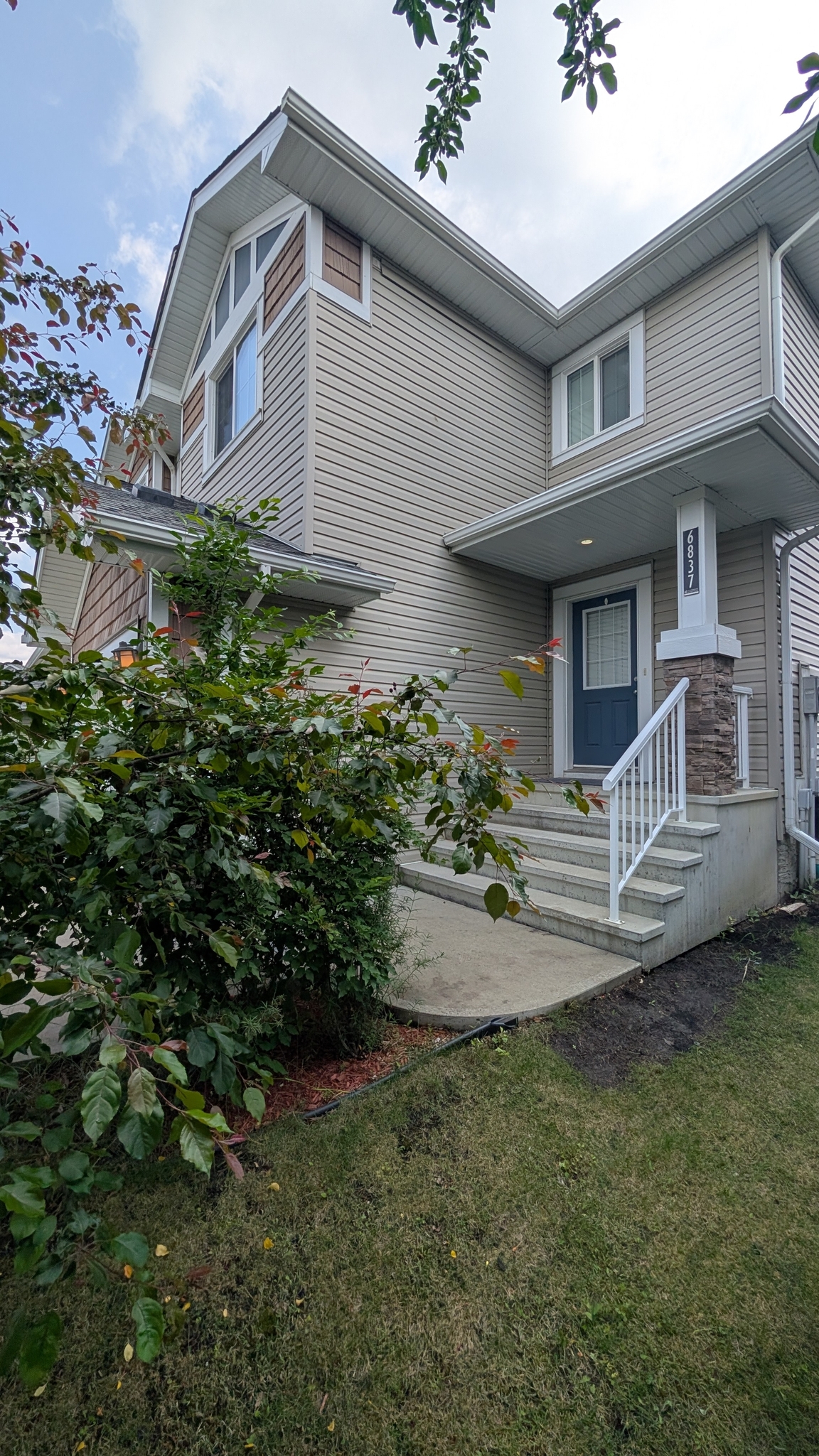 6837 Cardinal Link SW - -