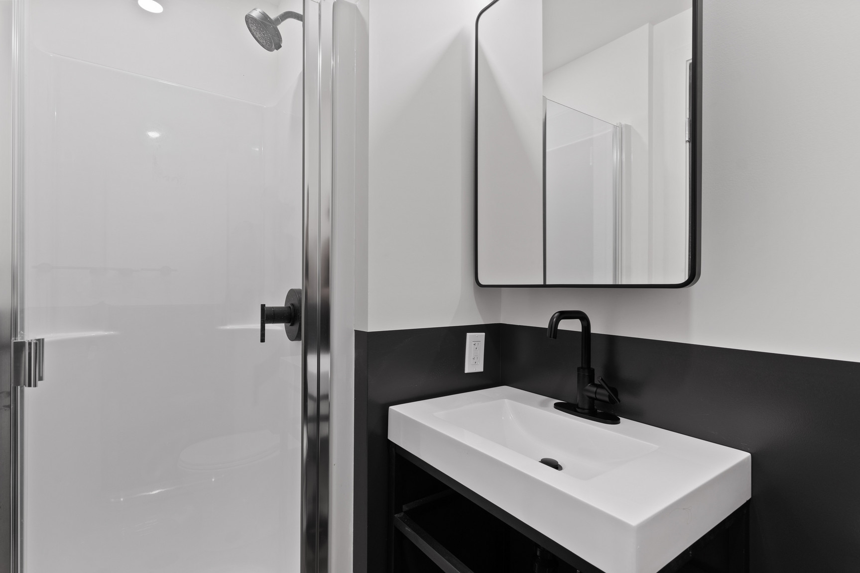 ALMA Gastown - 455 Abbott Street - Photo 2
