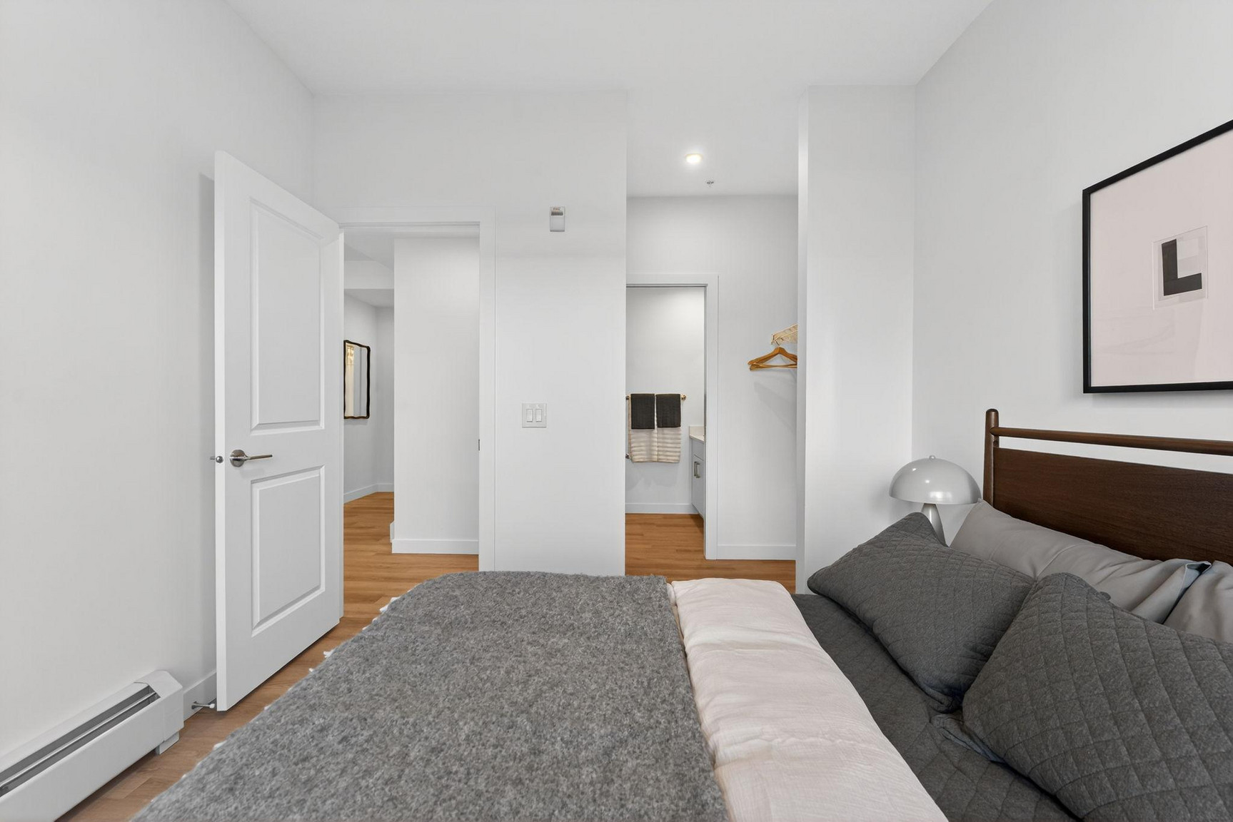 Kings Landing Apartment - Photo 16