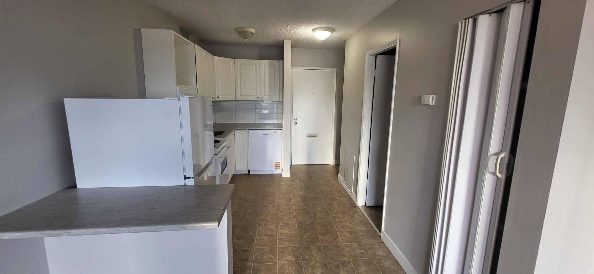 Sutton Place - Photo 3