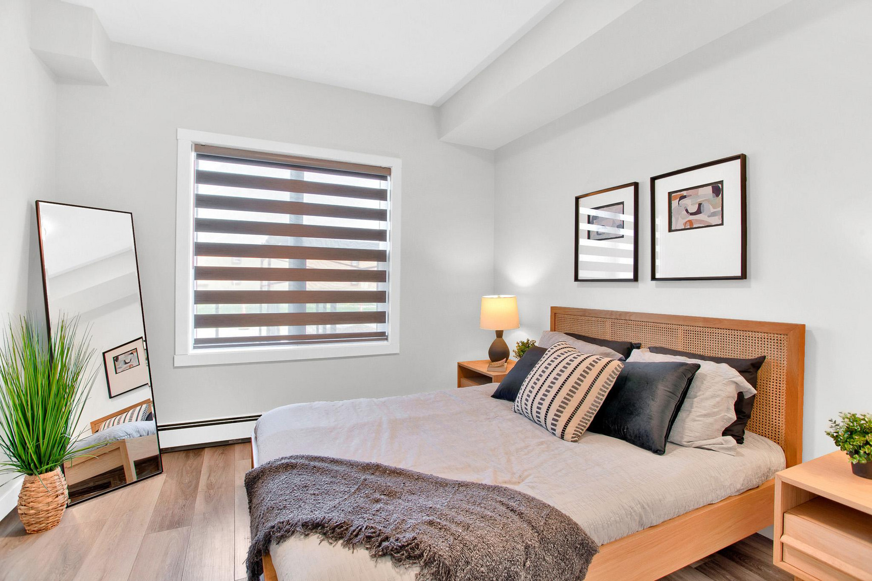 Plaza Apartments - Photo 23