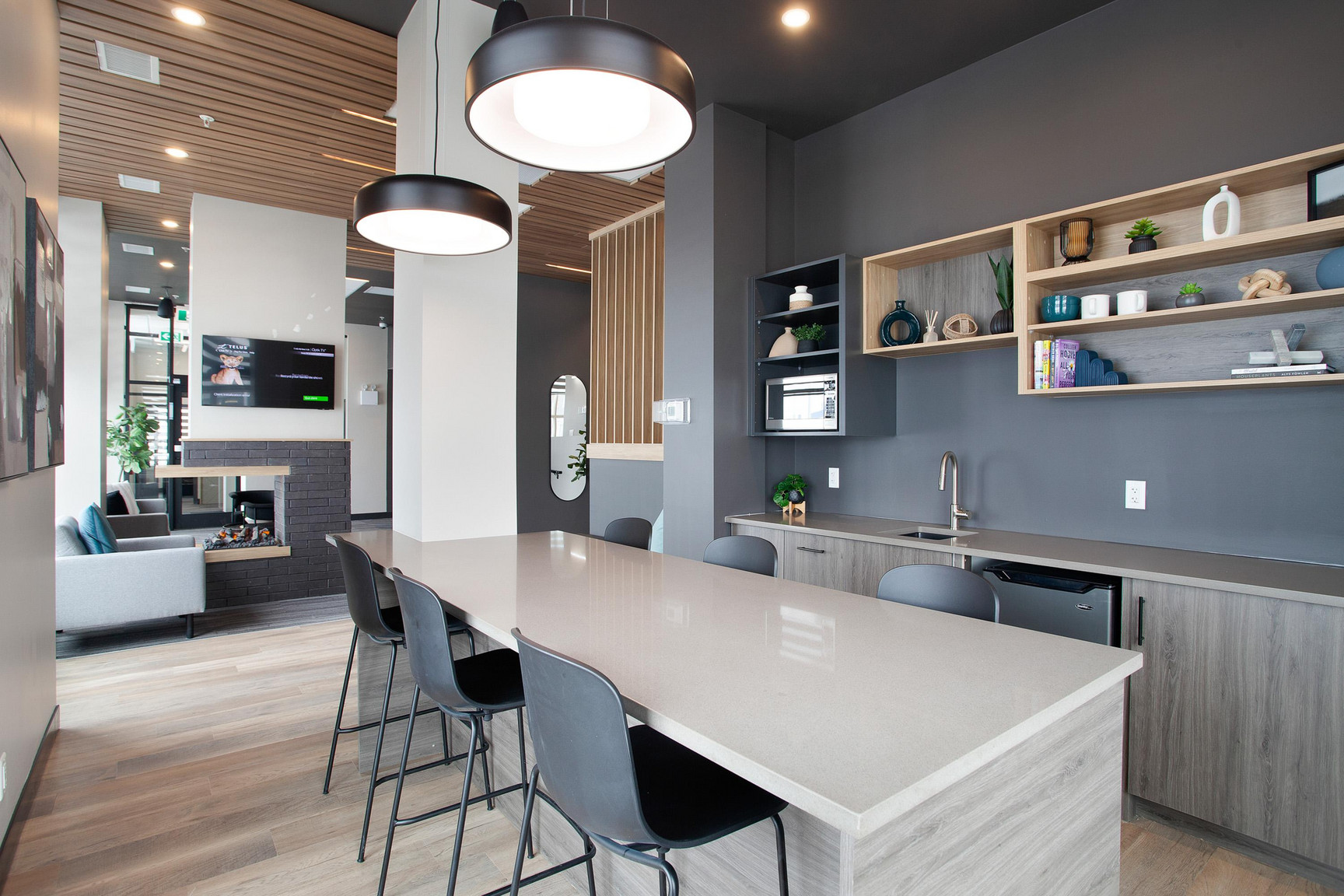 Plaza Apartments - Photo 32