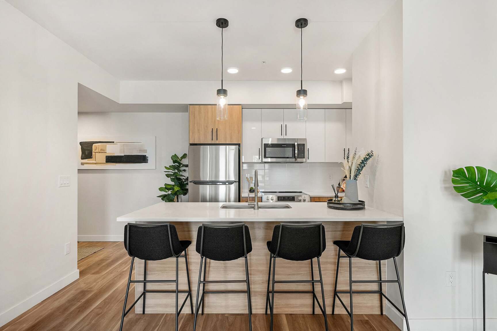 Podium Apartments - Photo 3