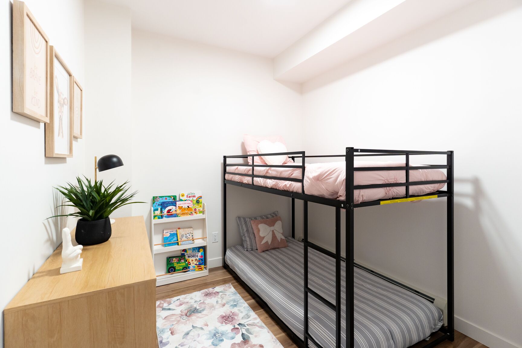 Podium Apartments - Photo 25
