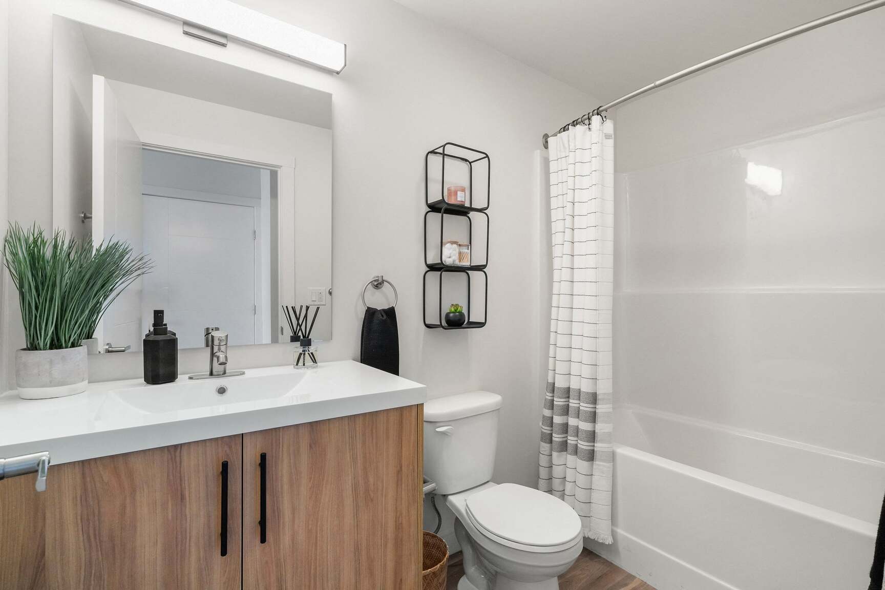 Podium Apartments - Photo 27