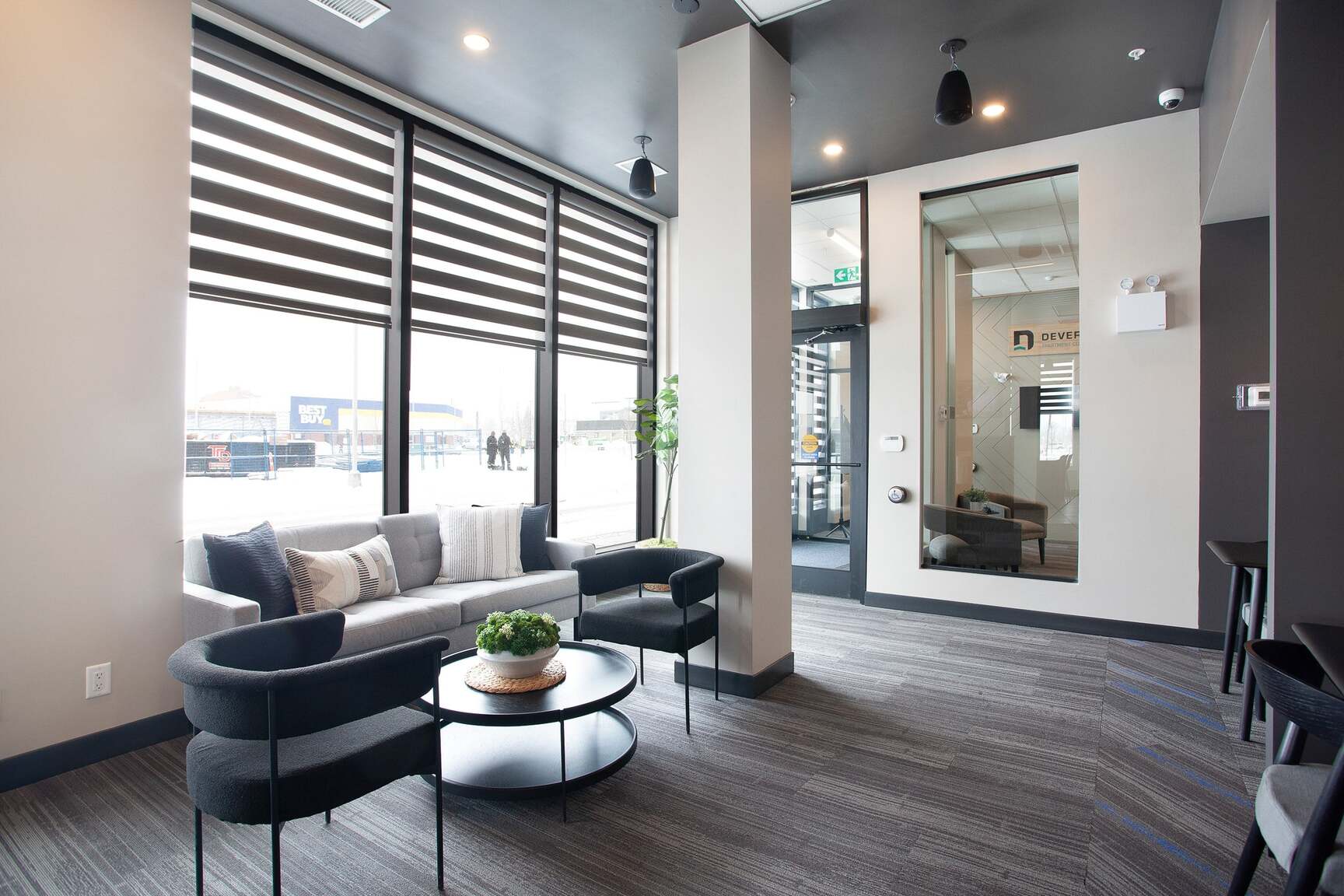 Plaza Apartments - Photo 24