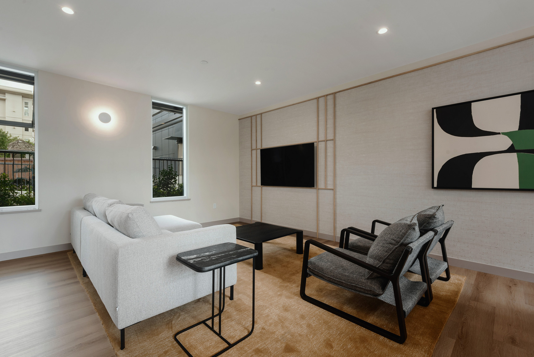 Jinju - Mid Rise - Photo 15