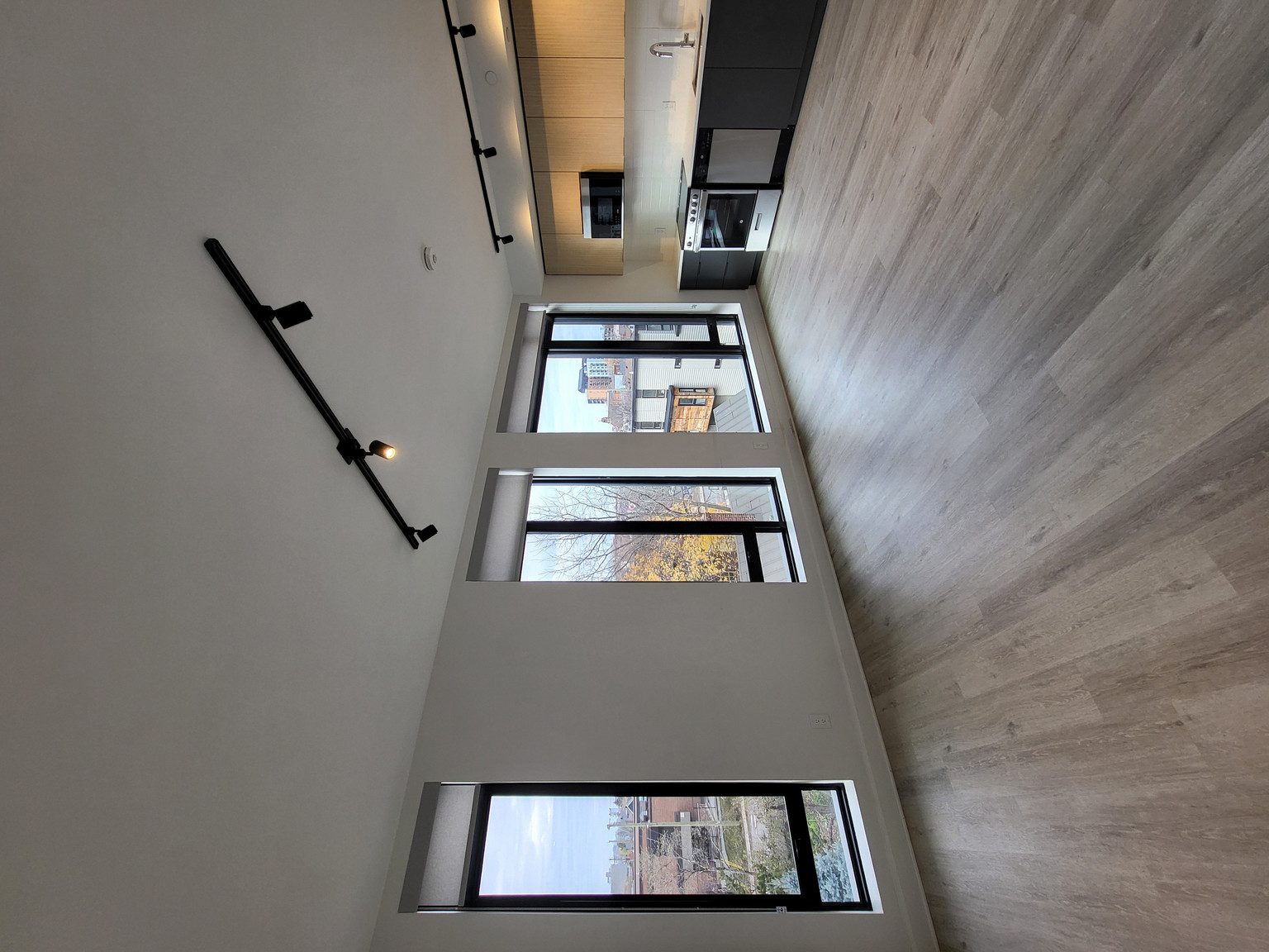 444 Bronson Ave - Photo 6