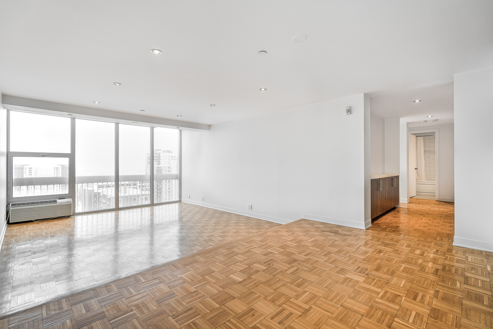 2100 Boulevard de Maisonneuve West, Montréal, H3H 1K6 — photo 1