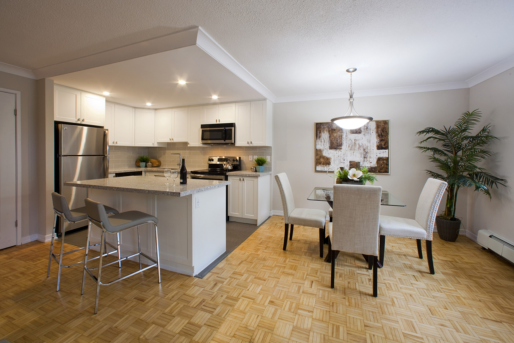 2300 Marine Drive Apartments - Photo 31