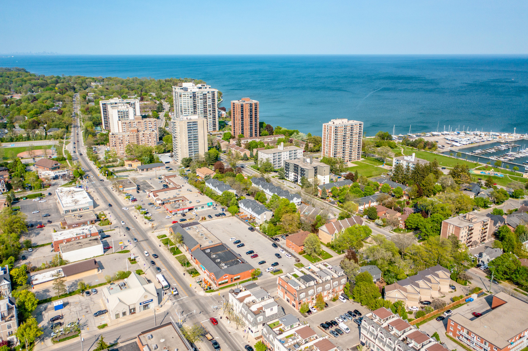 2300 Marine Drive Apartments - Photo 9