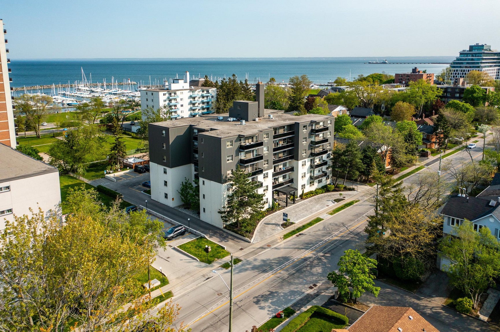 2300 Marine Drive Apartments - Photo 17