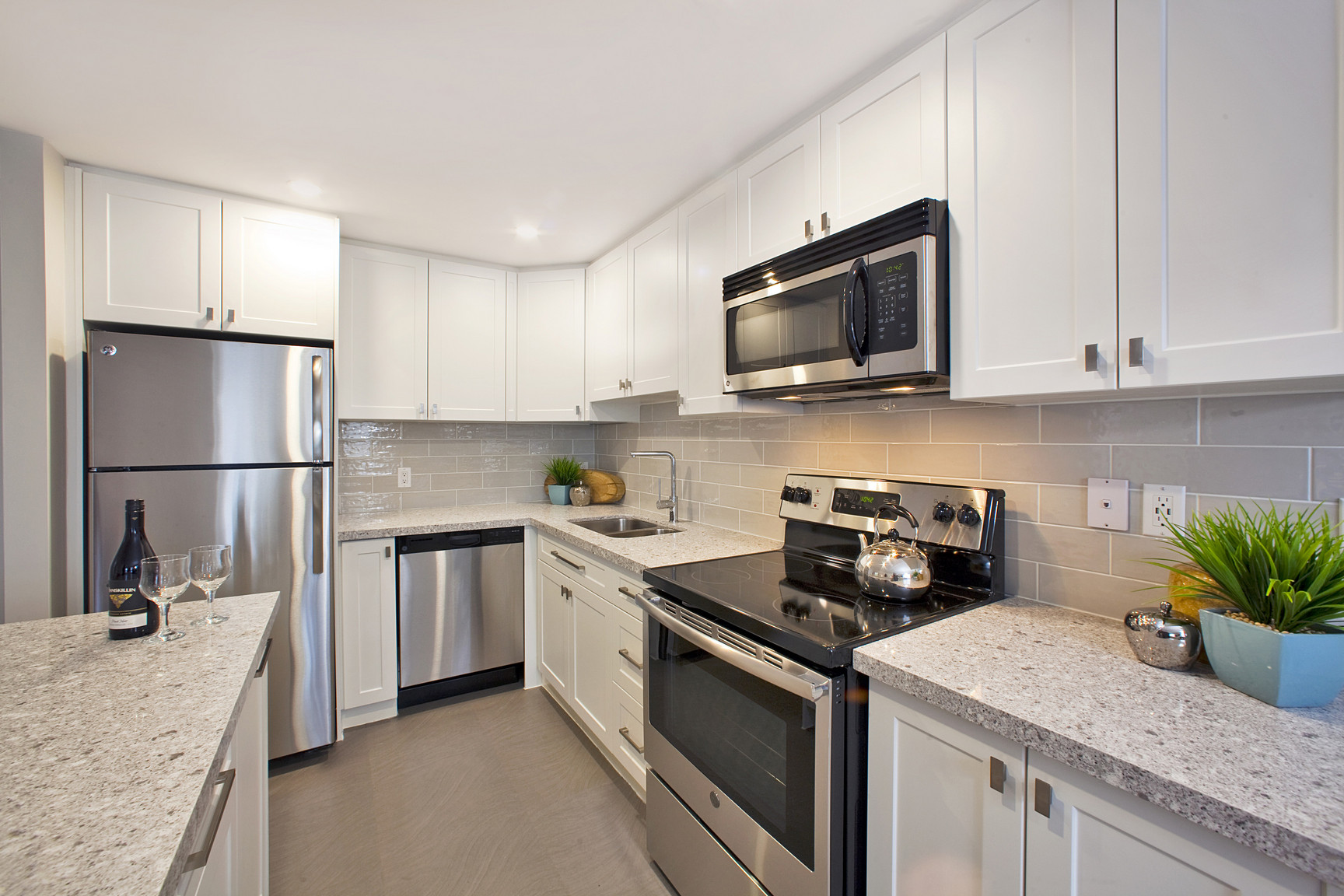 2300 Marine Drive Apartments - Photo 21