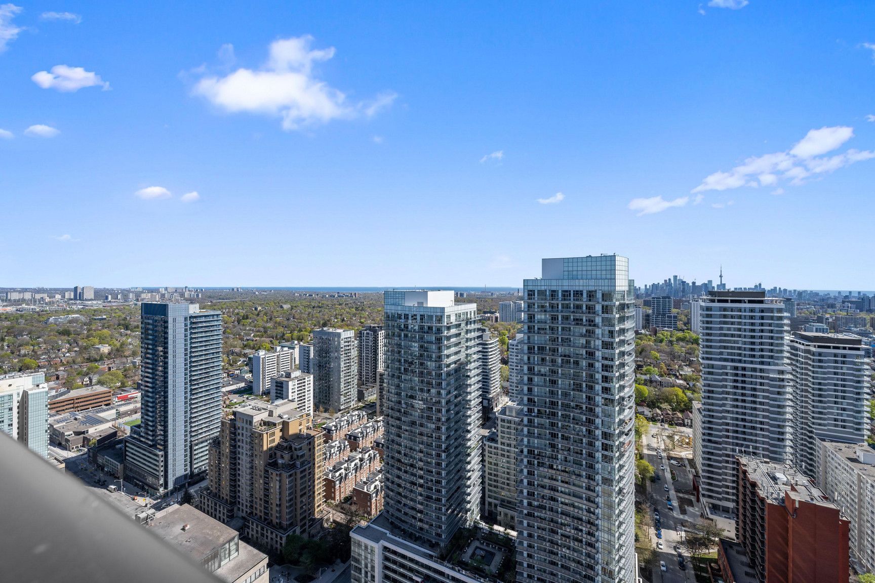 101 Roehampton Avenue-East Tower - Photo 10