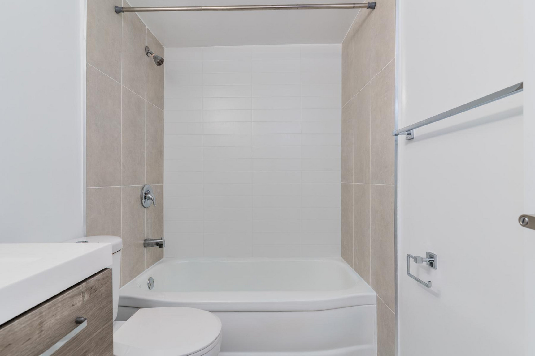 485 Eglinton Ave E - Photo 10