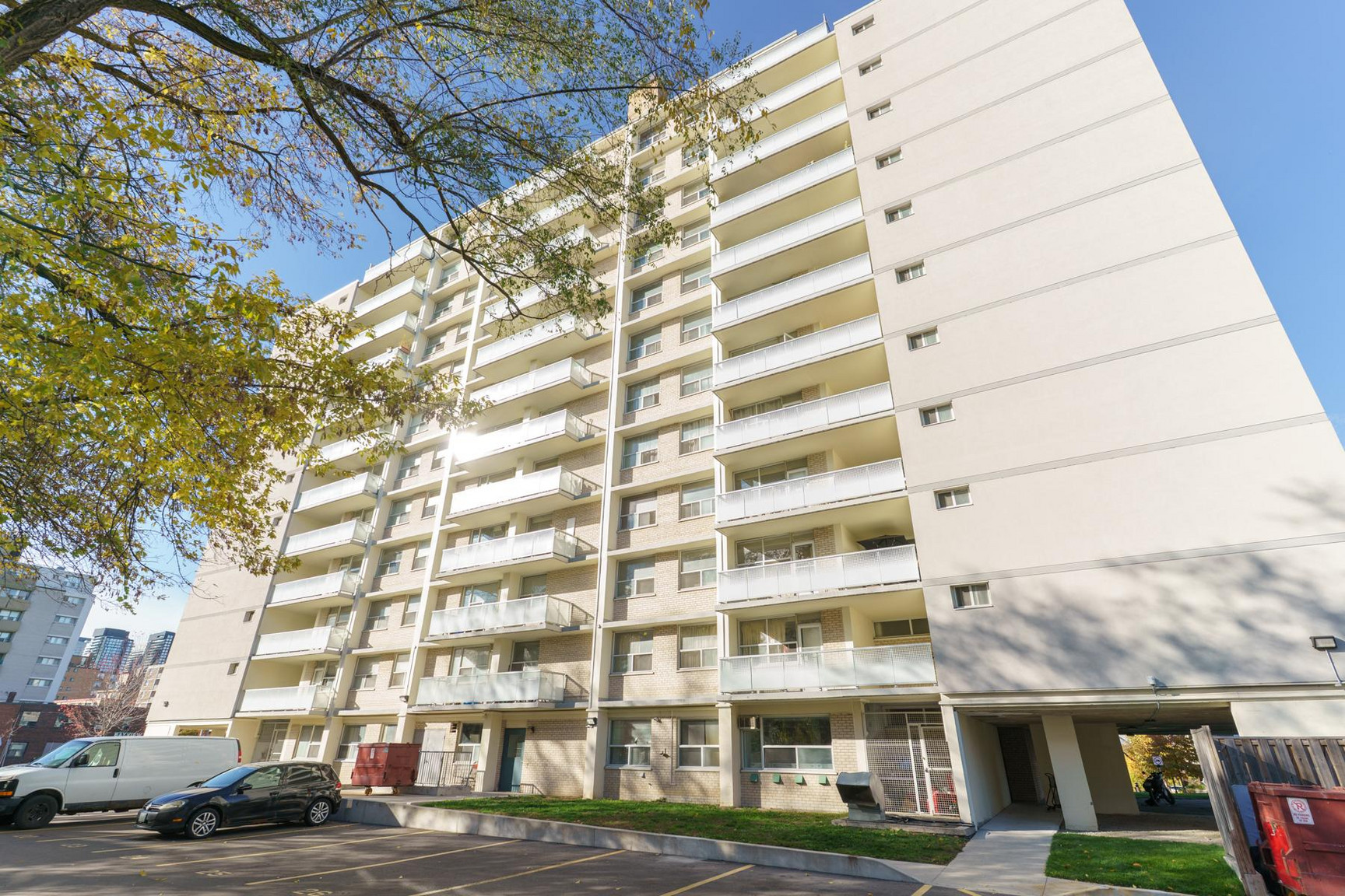 485 Eglinton Ave E - Photo 2