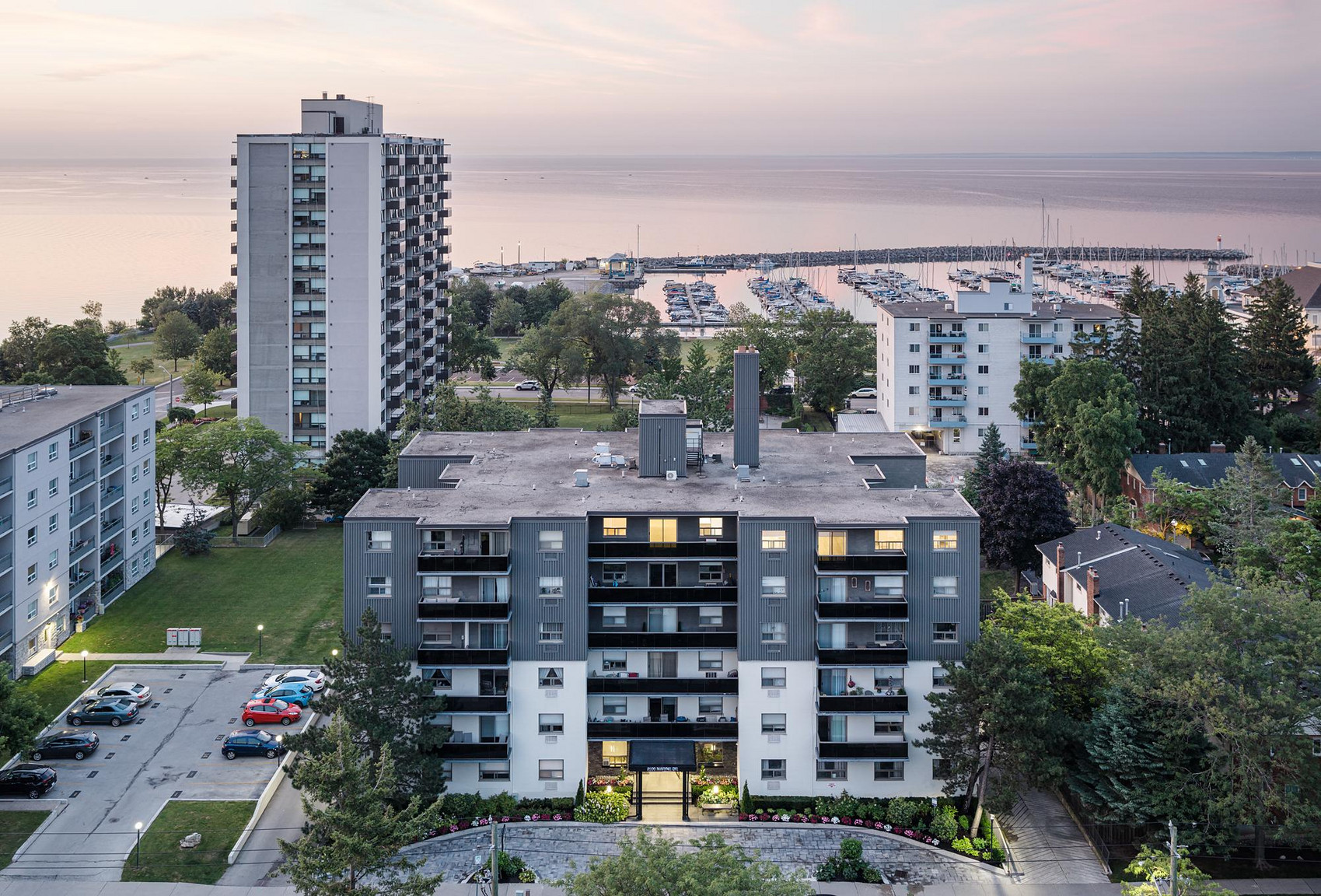 2300 Marine Drive Apartments