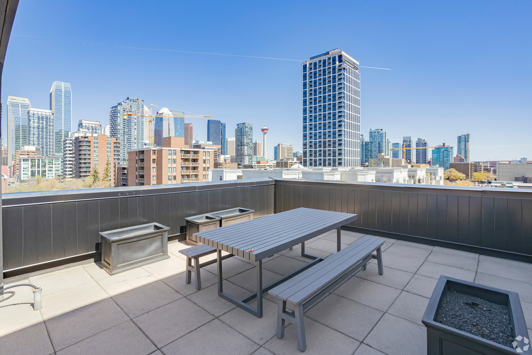The Fifth Apartments - Photo 12