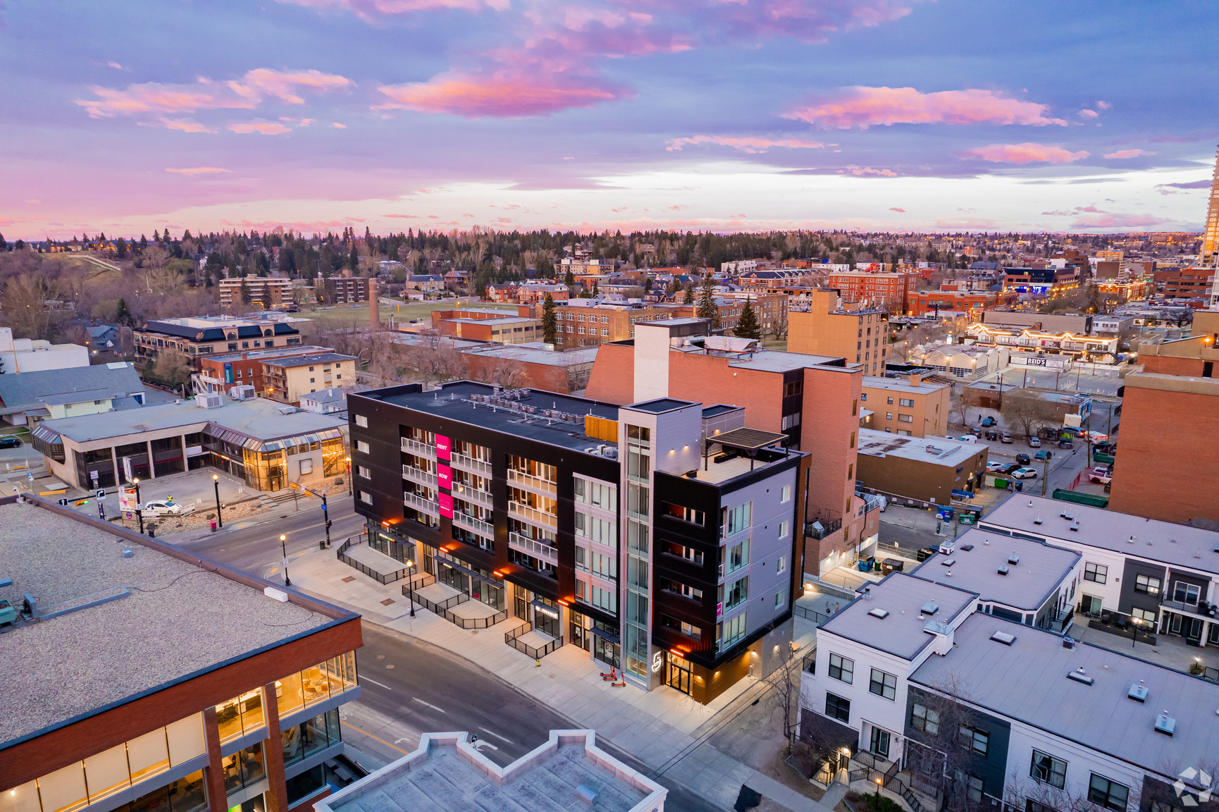 The Fifth Apartments - Photo 21