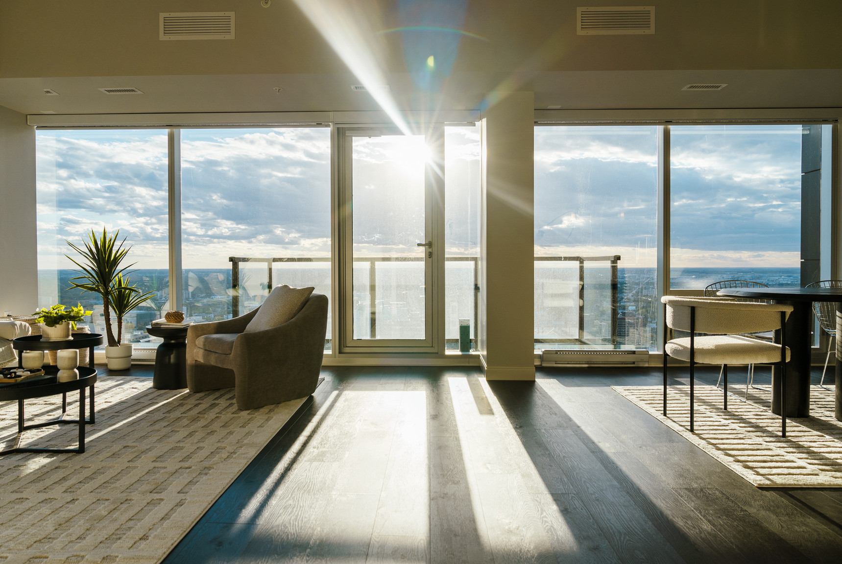 300 Main - Photo 5