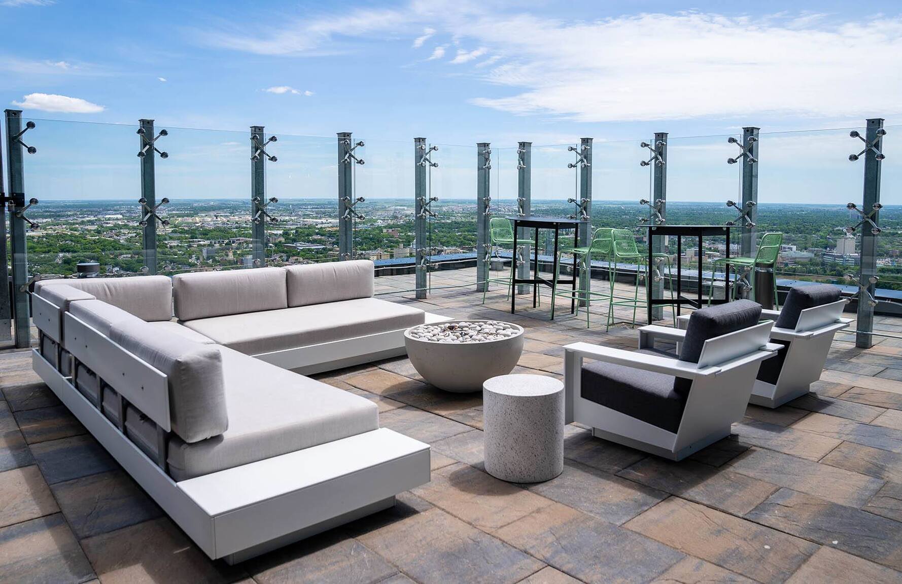 300 Main - Photo 14
