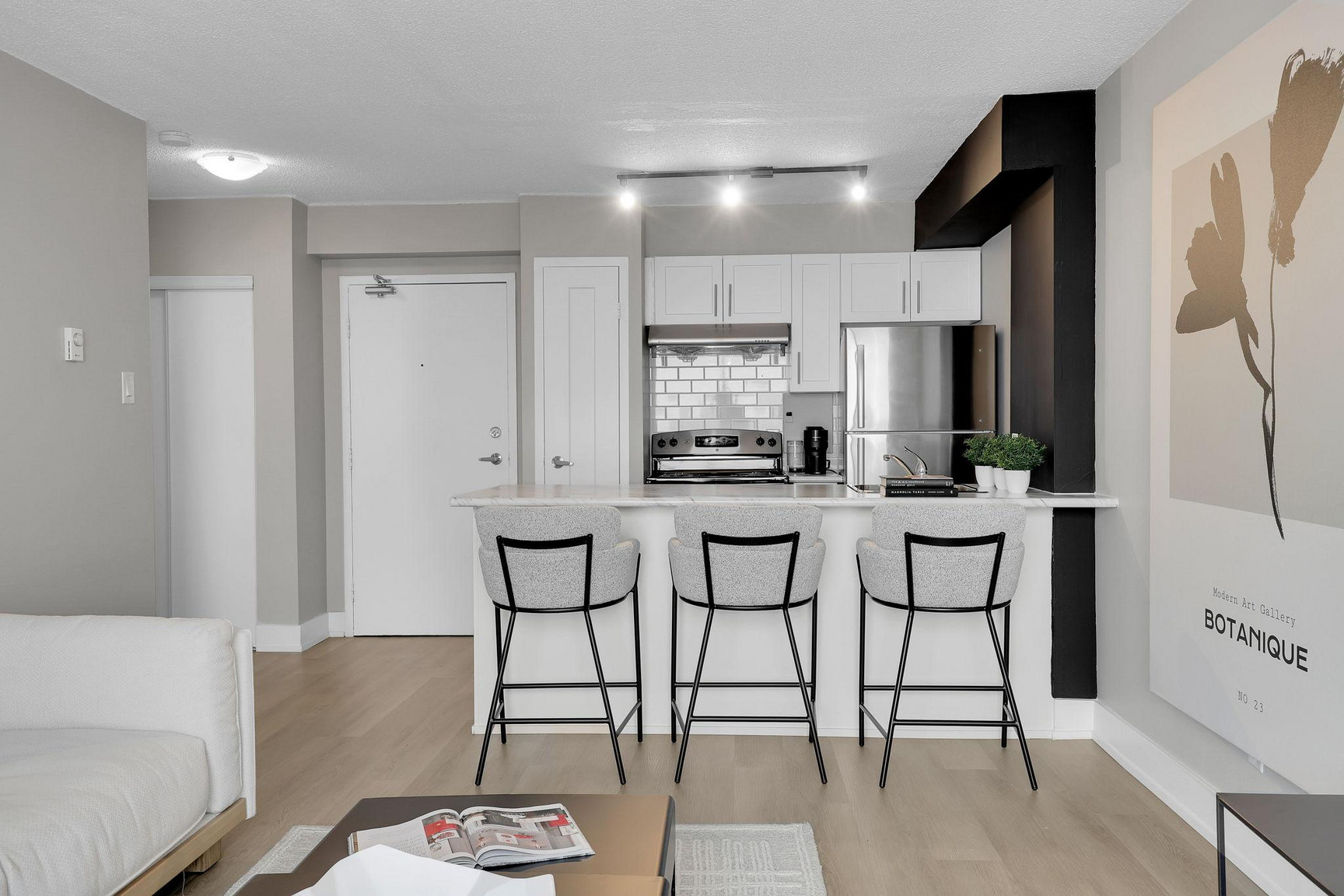 Aspen Tower Apartments - Photo 6