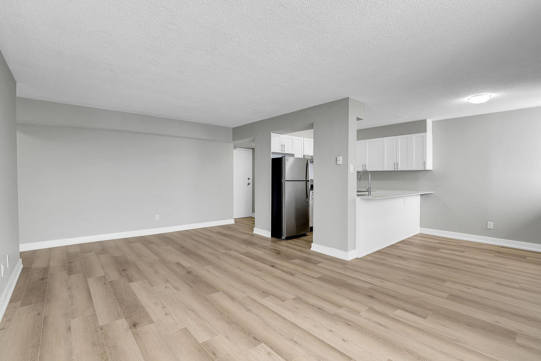 Aspen Tower Apartments - Photo 12
