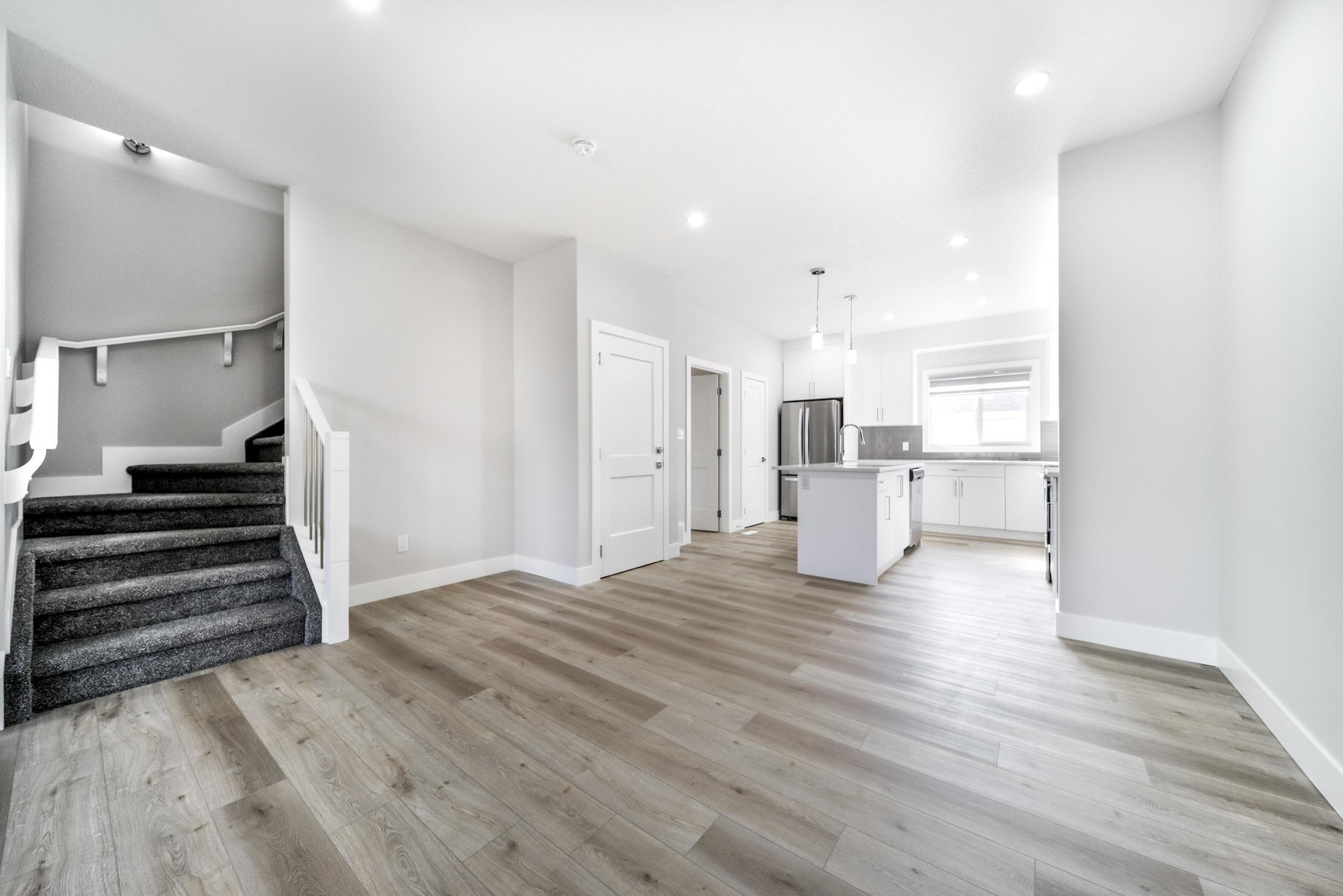 595-M Blackstone Blvd - Photo 3