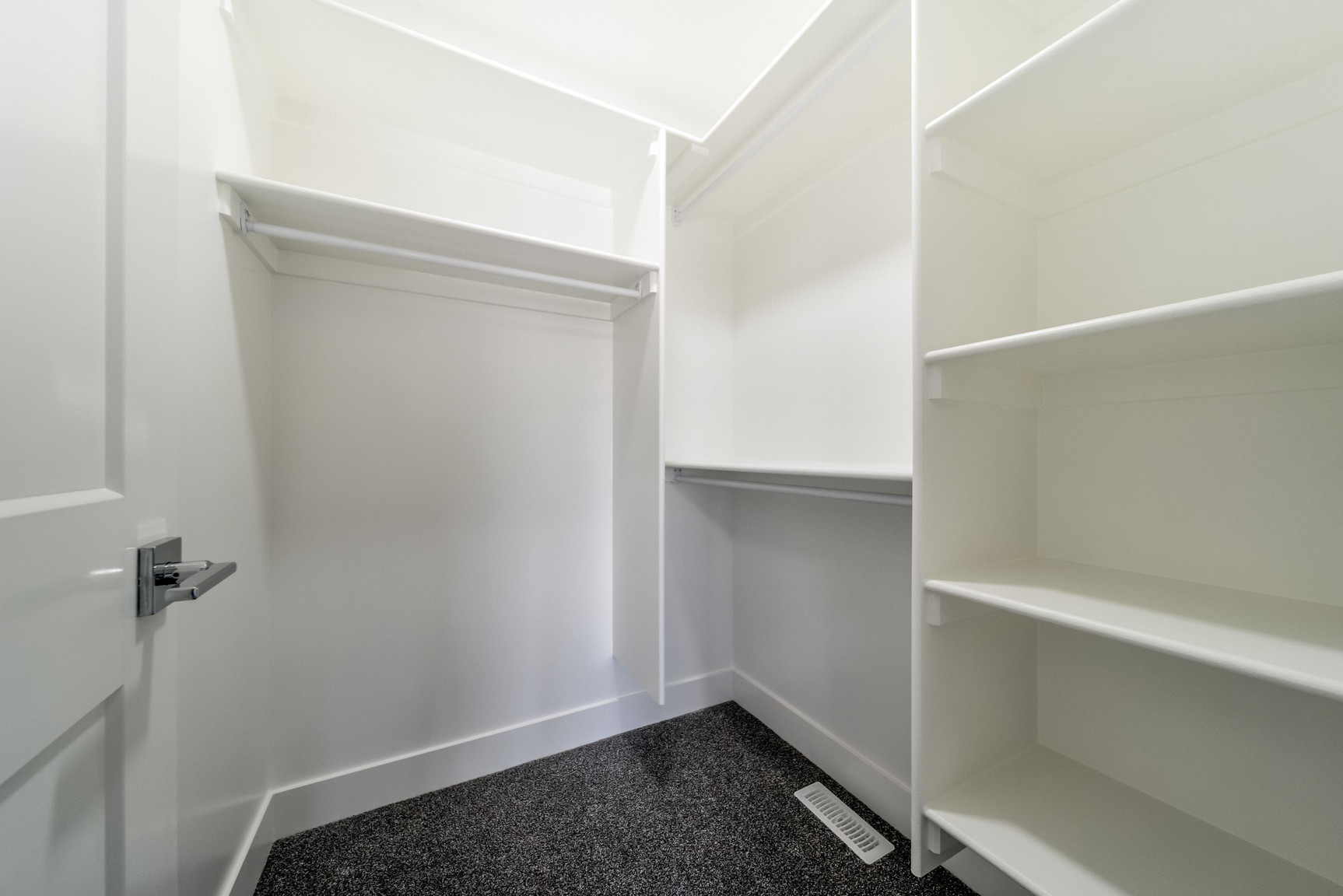 595-M Blackstone Blvd - Photo 16