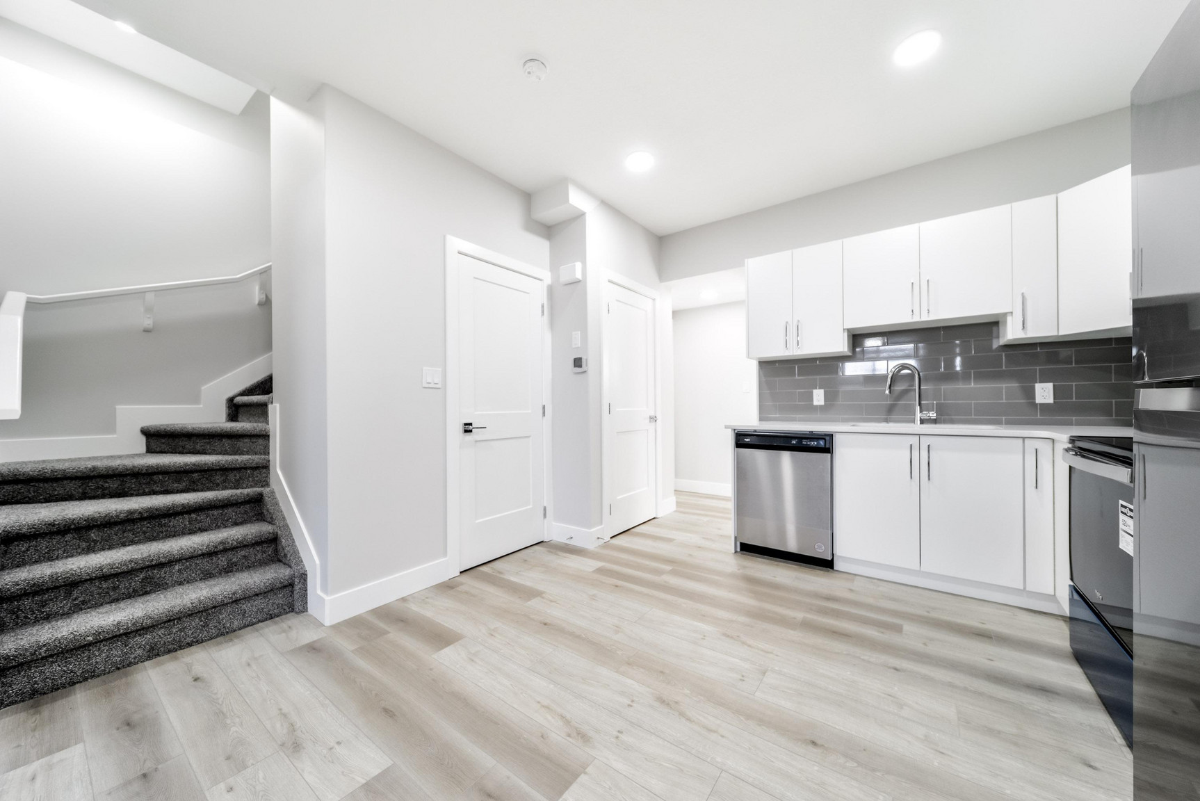 595-B Blackstone Blvd - Photo 3