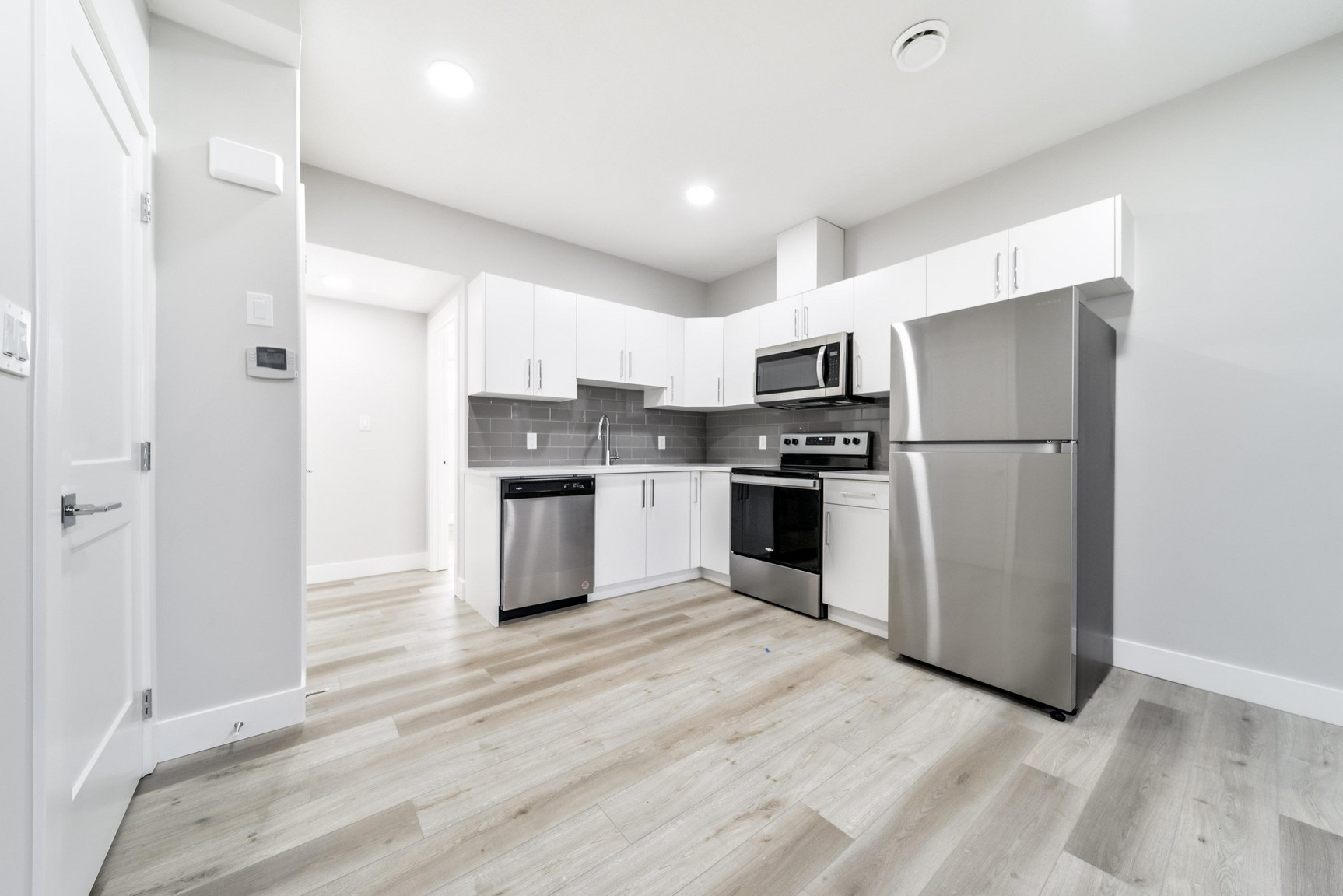 595-B Blackstone Blvd