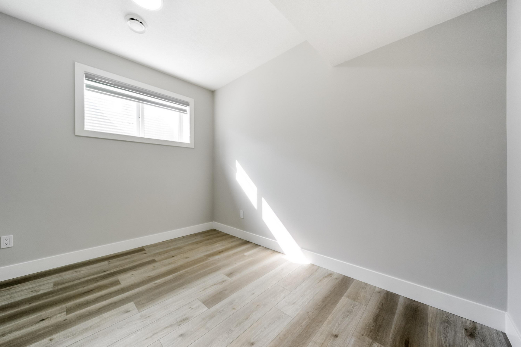 595-B Blackstone Blvd - Photo 12