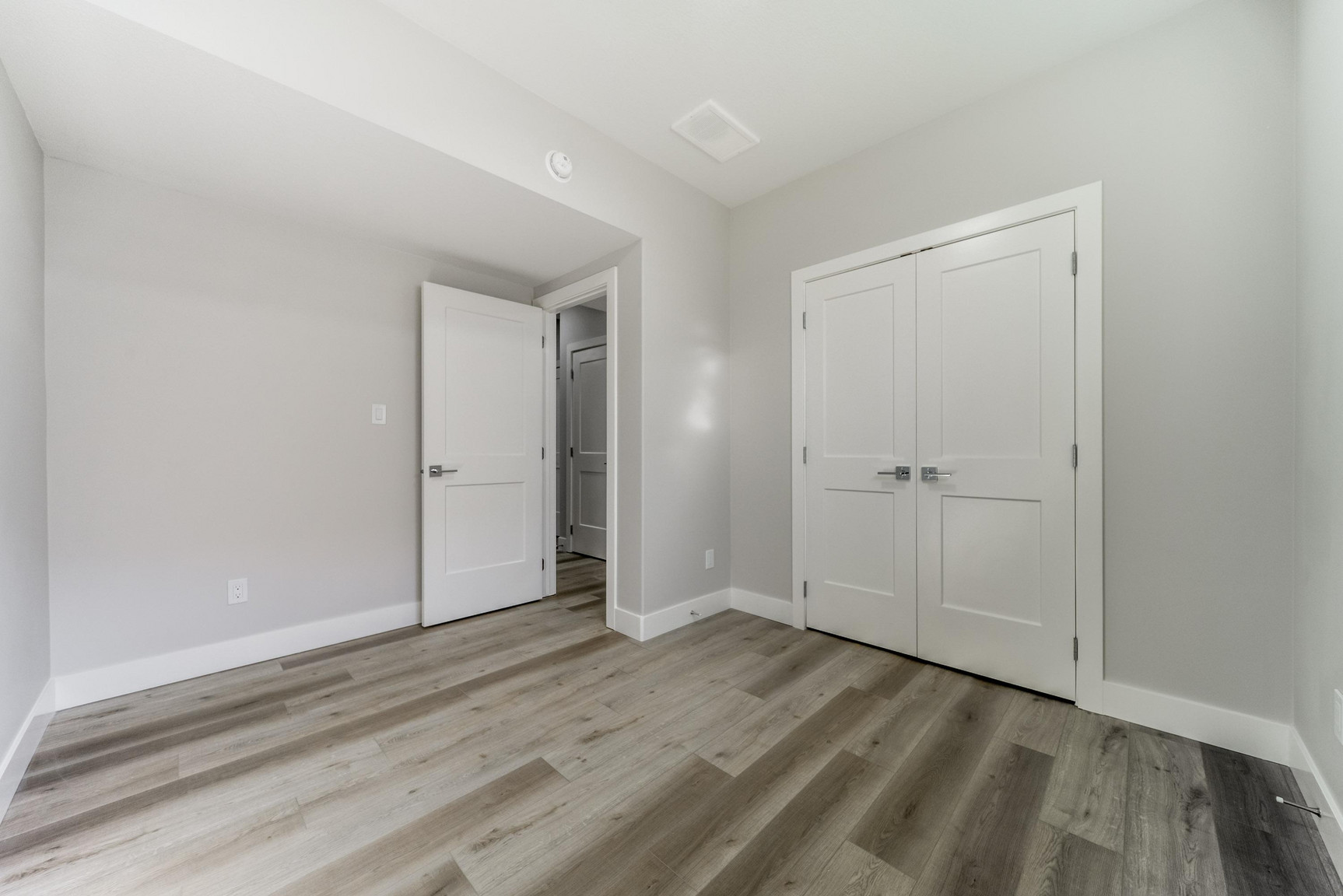 595-B Blackstone Blvd - Photo 13