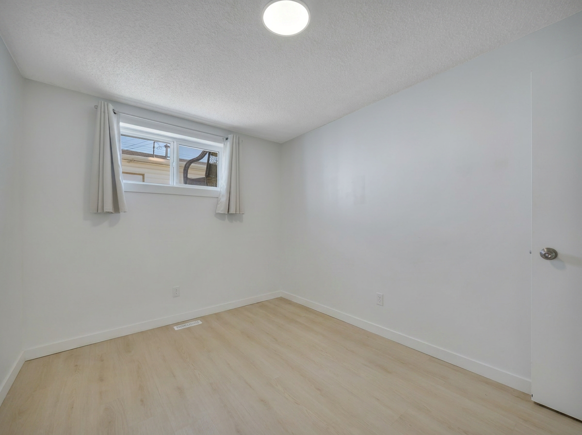 10611-B 155 Street NW - Photo 8