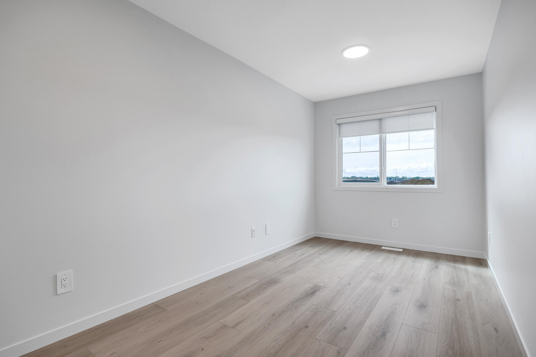8132-G 227 Street NW - Photo 8