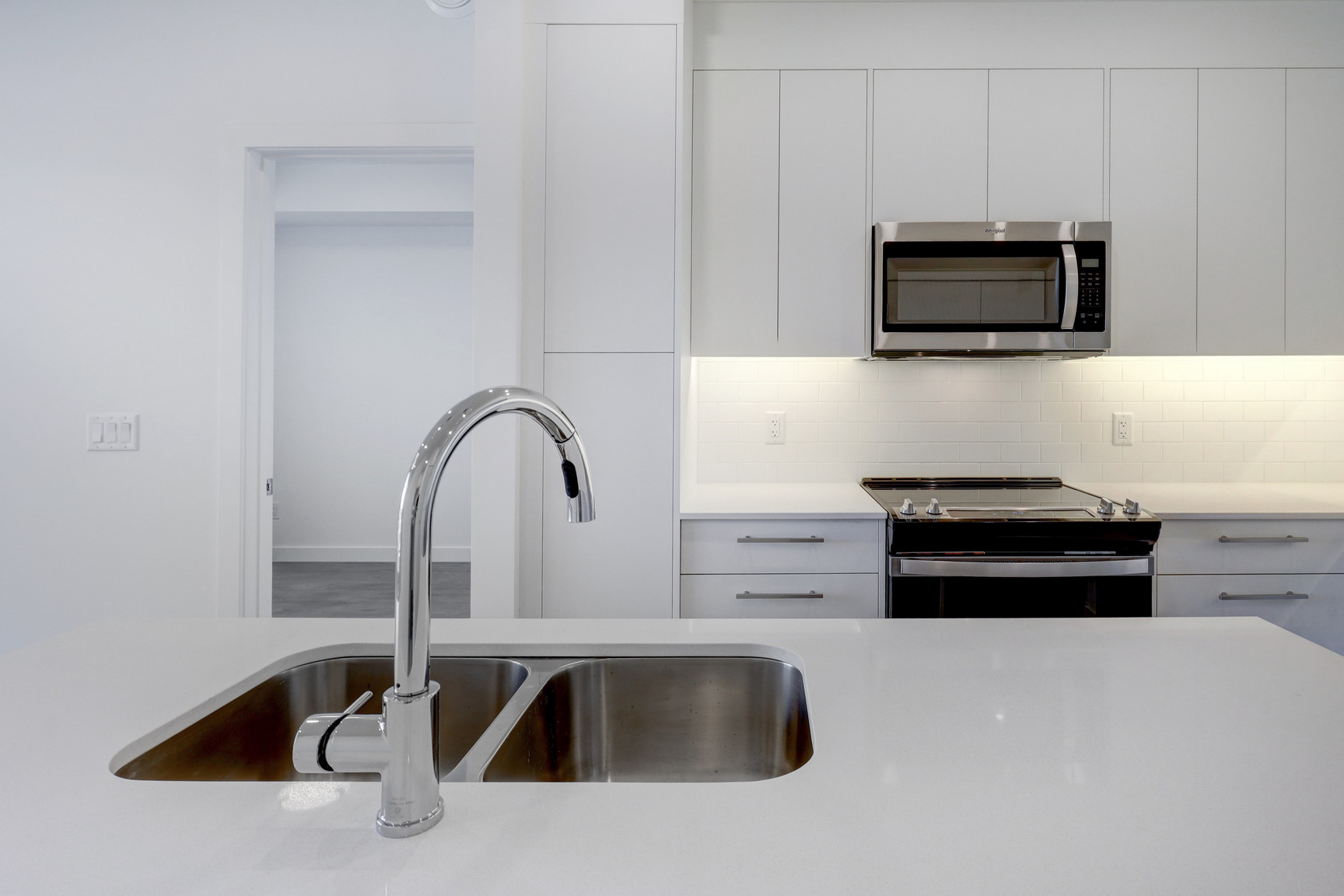 #1208 - 265 Wolf Willow Blvd SE - Photo 3