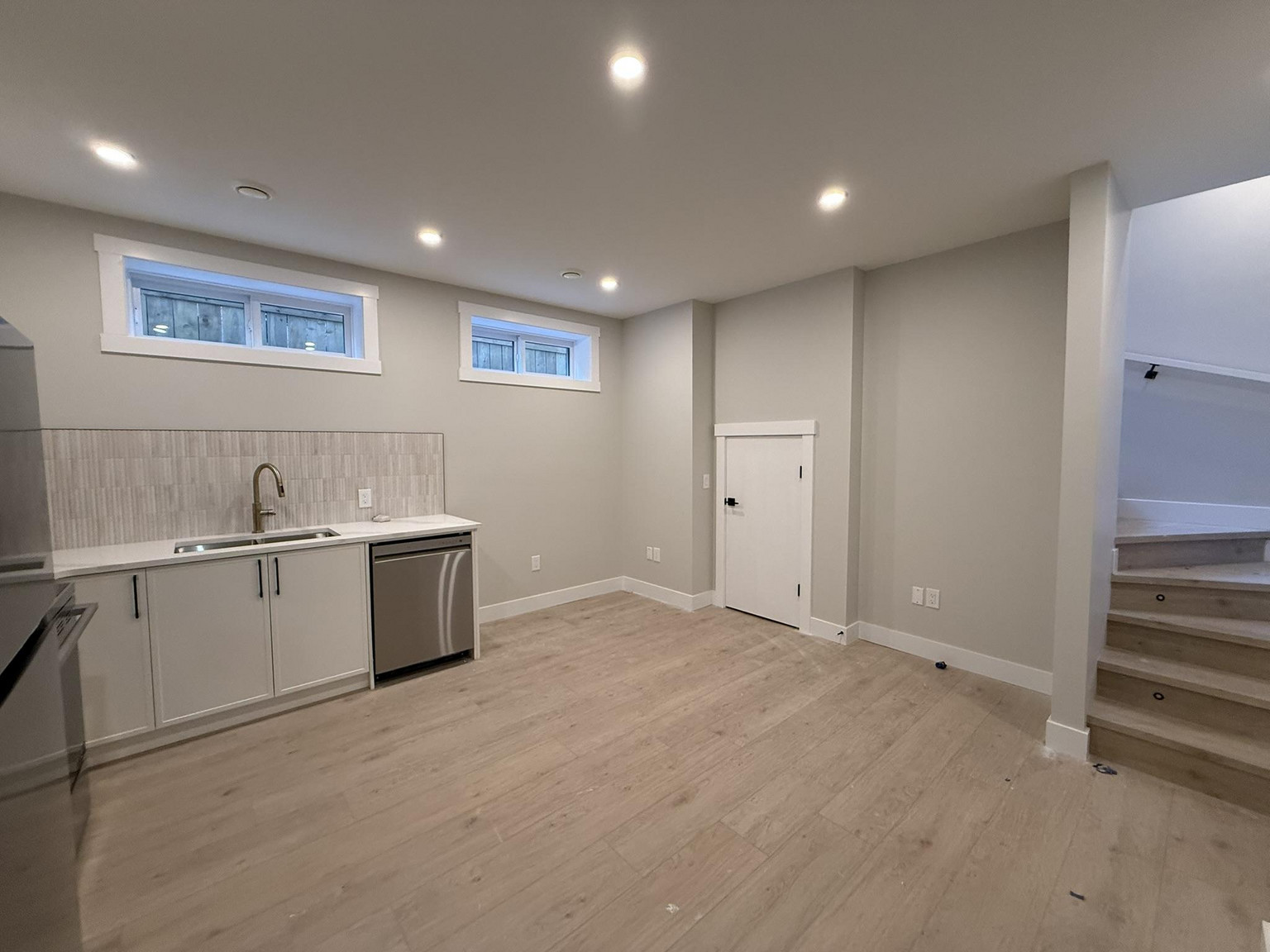 1812-B 51 Street NW - Photo 3