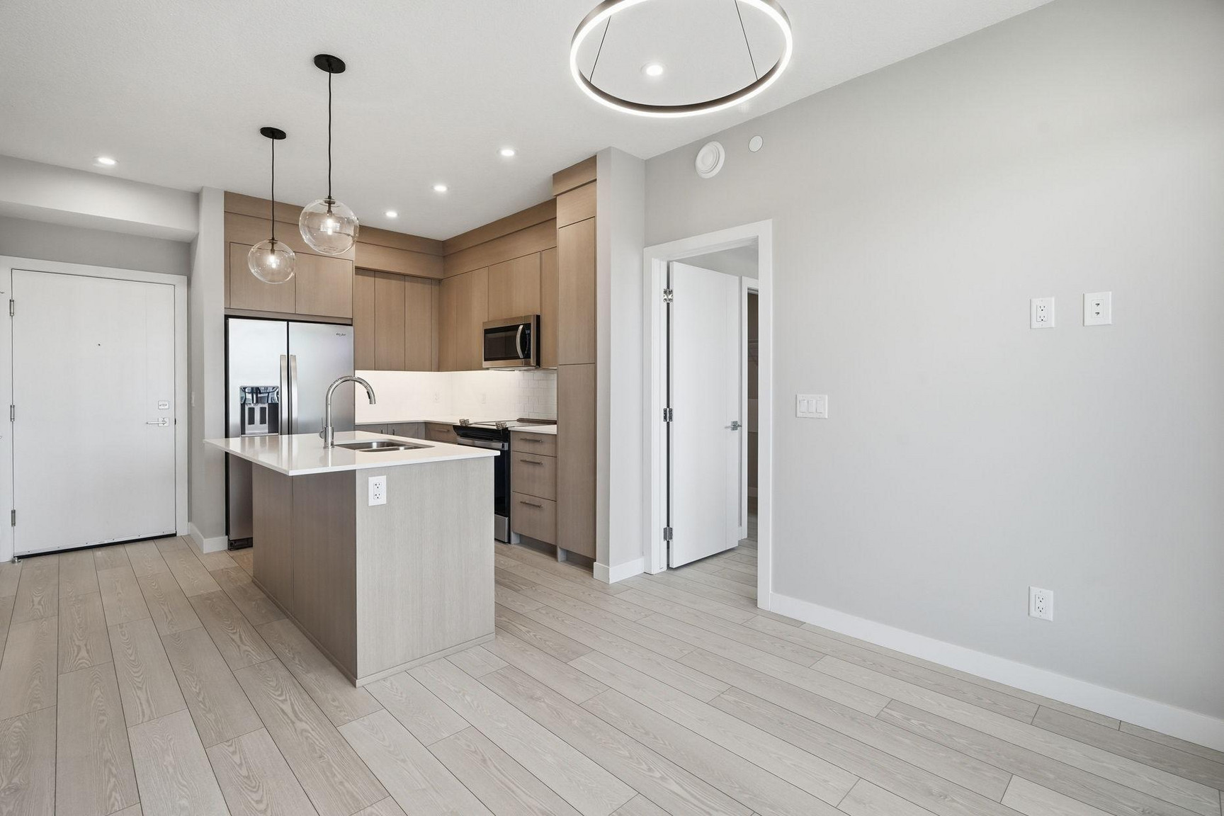 #2514 - 265 Wolf Willow Blvd SE - Photo 2