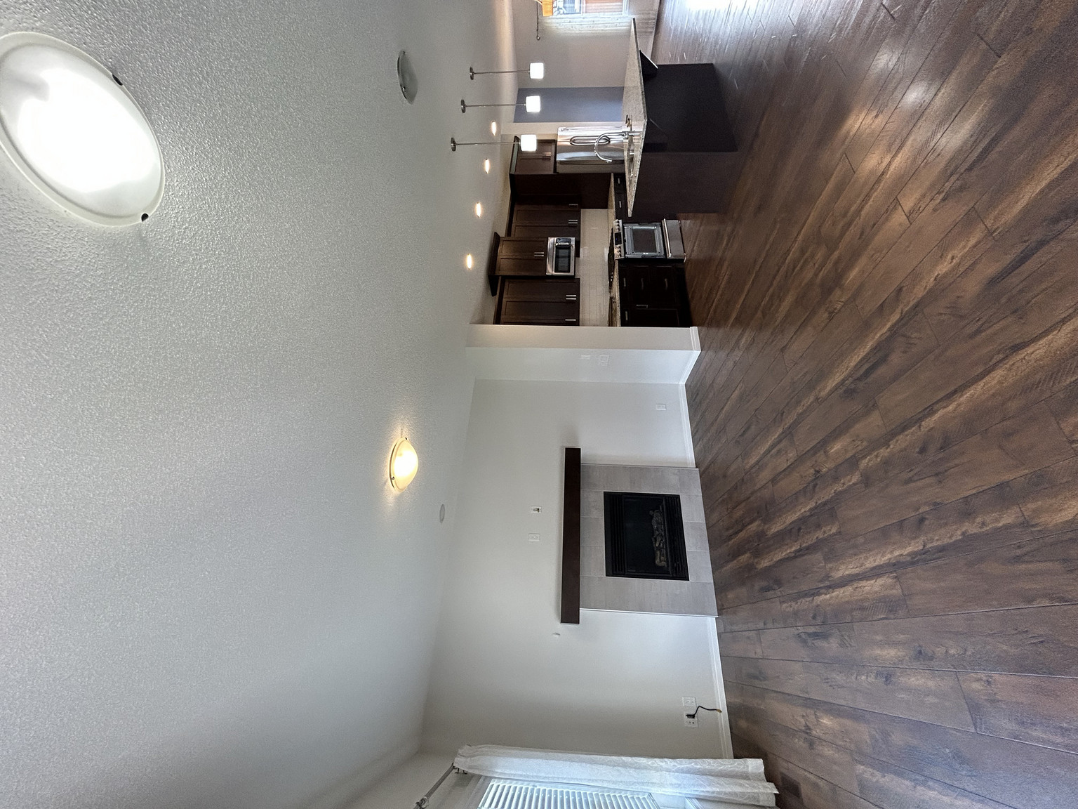 3 bedroom Duplex in Midtown - Photo 4