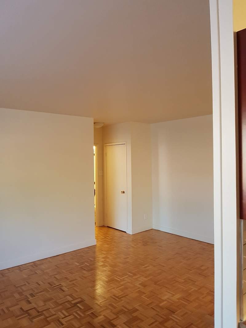 304 Stradbrook  - Photo 8