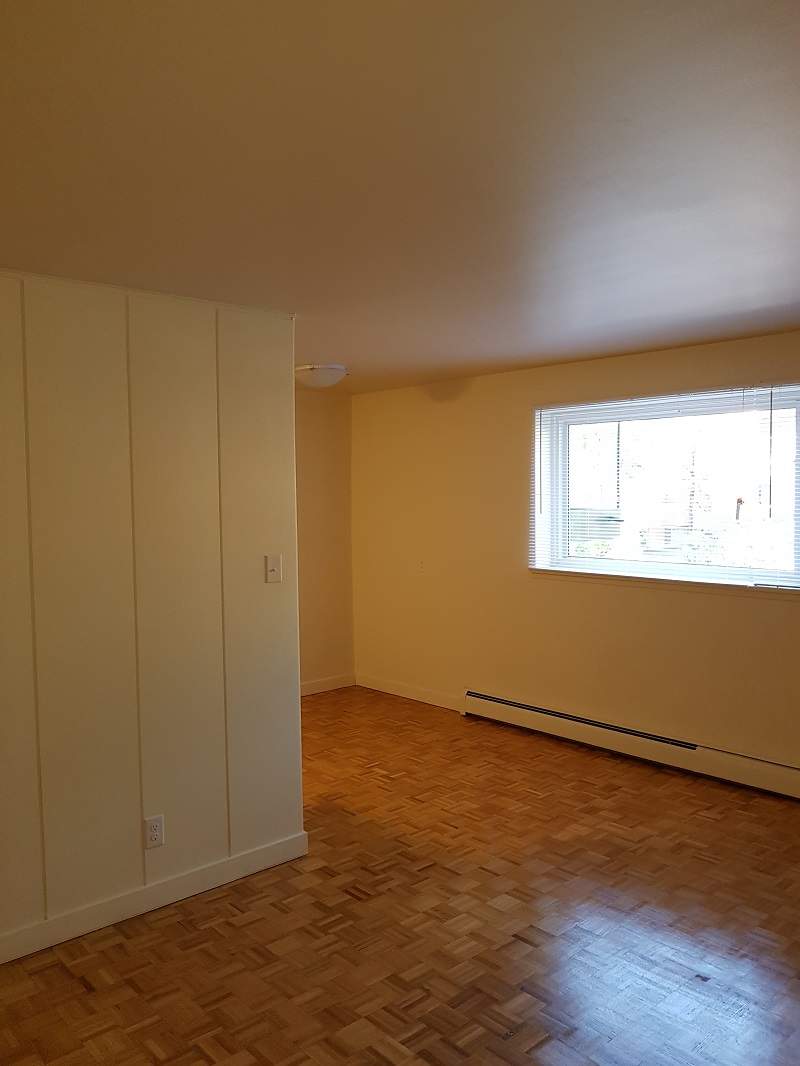 304 Stradbrook  - Photo 7