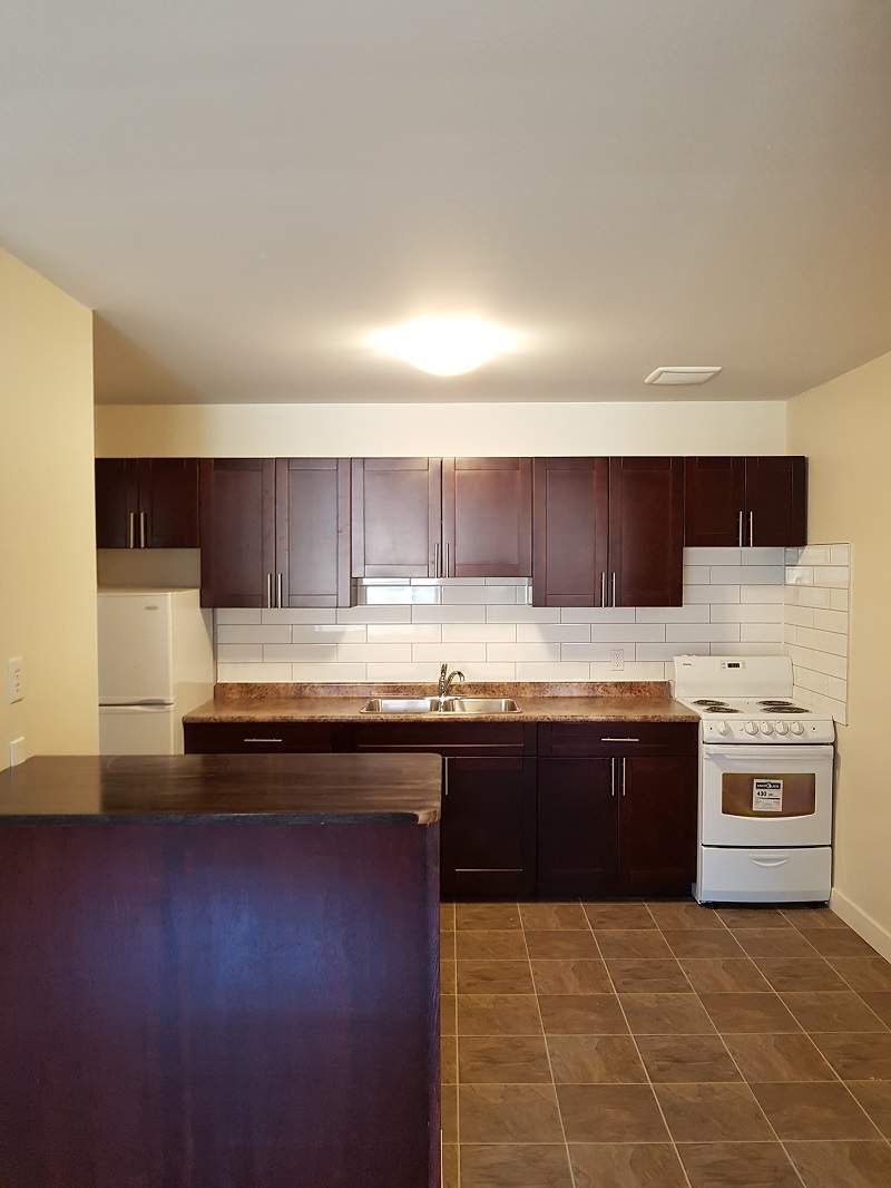 304 Stradbrook  - Photo 2