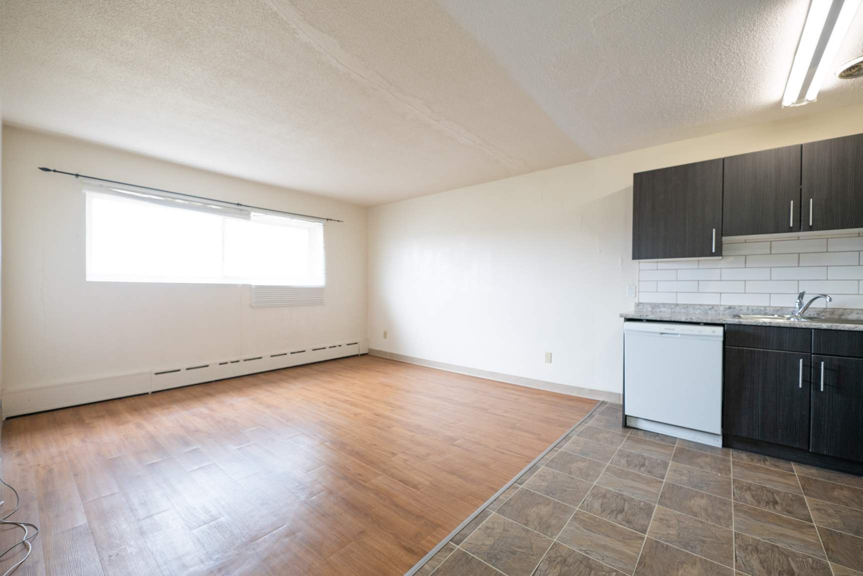 1139 Grant  - Photo 2